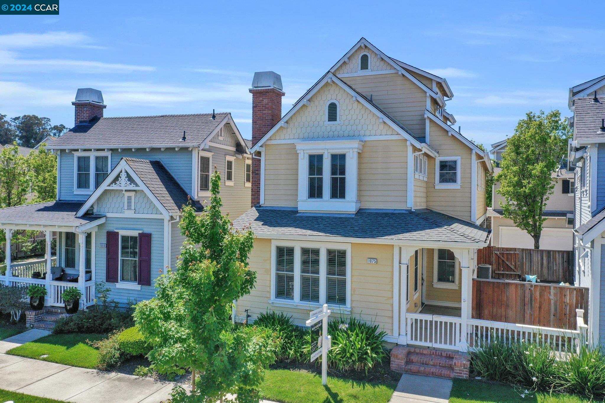 1075 Baywood Ln