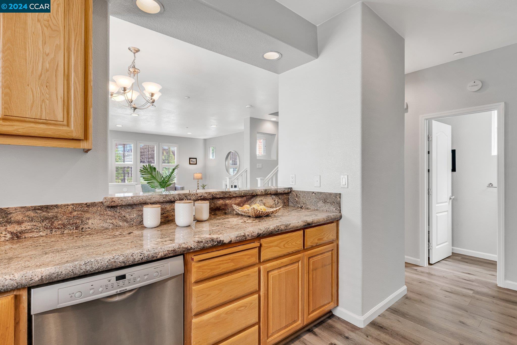 1075 Baywood Ln