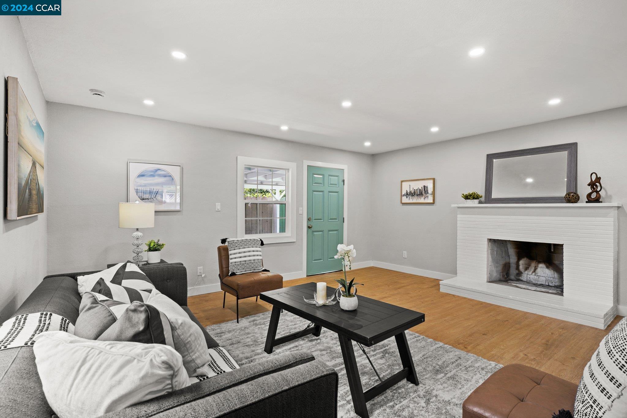 230- 234 Laurel Ave