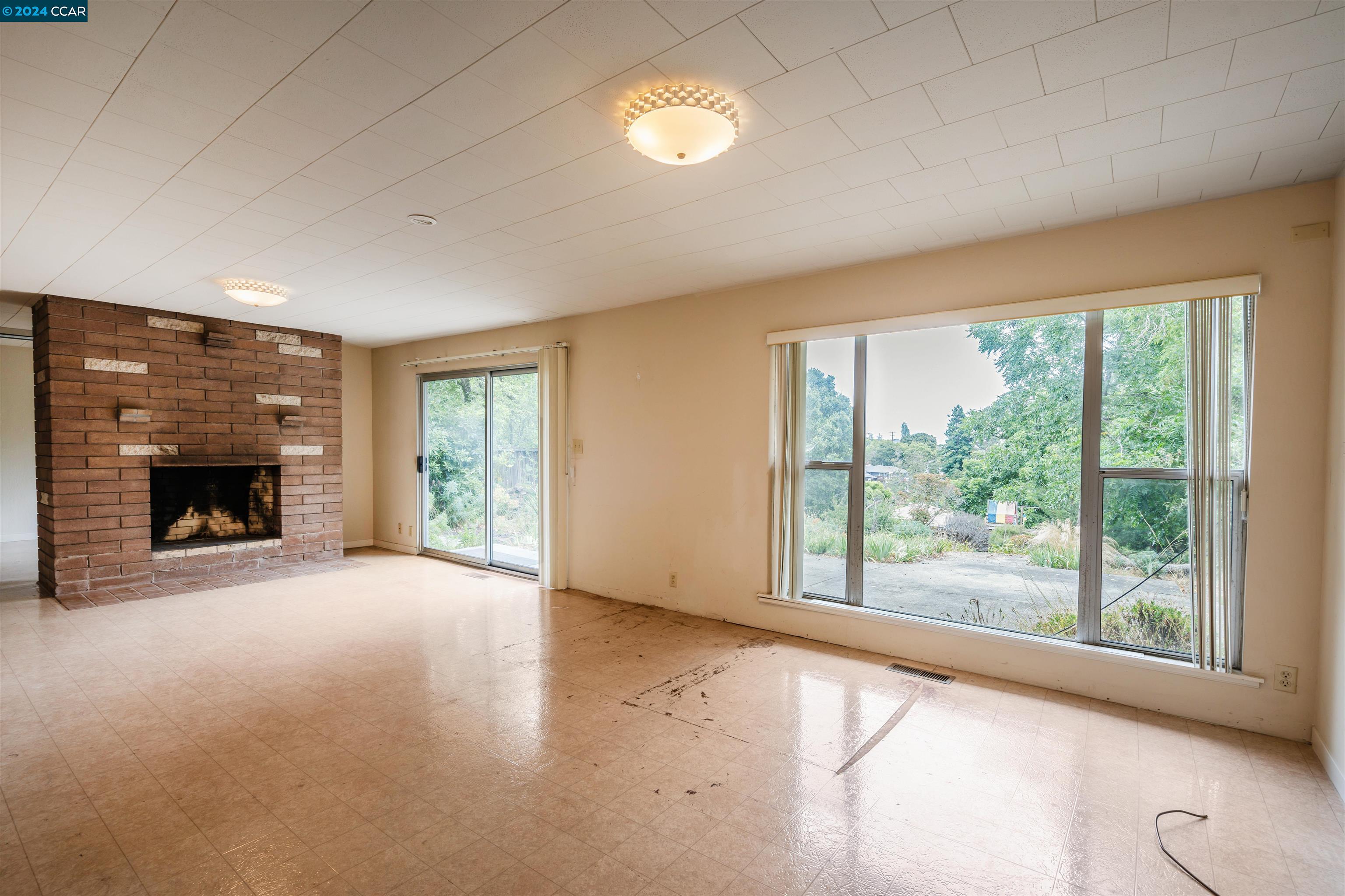 855 Seaview Dr