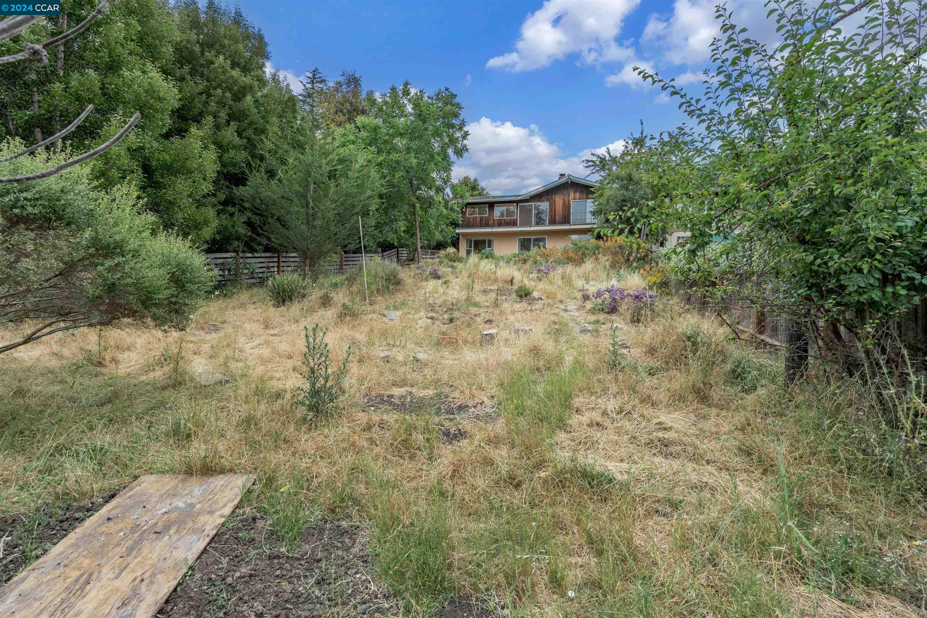 855 Seaview Dr