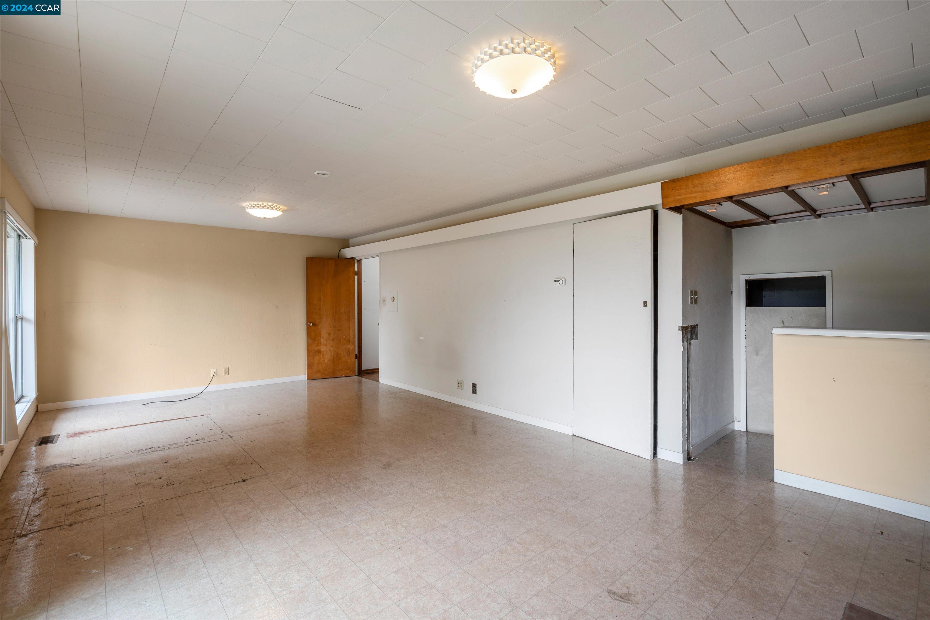 855 Seaview Dr