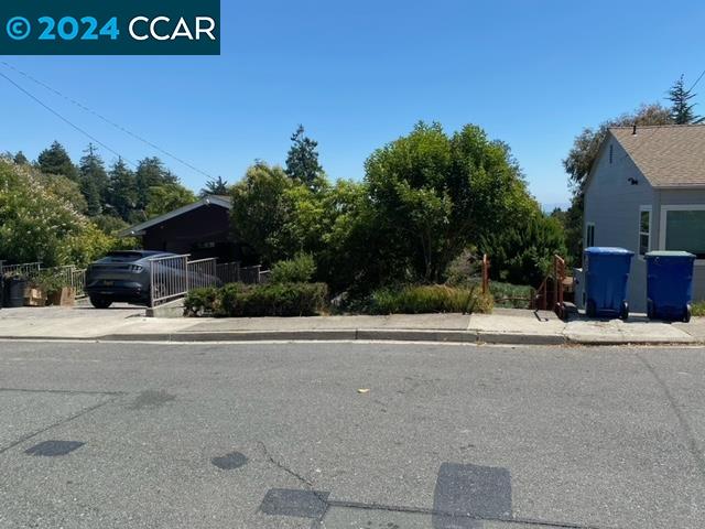 855 Seaview Dr