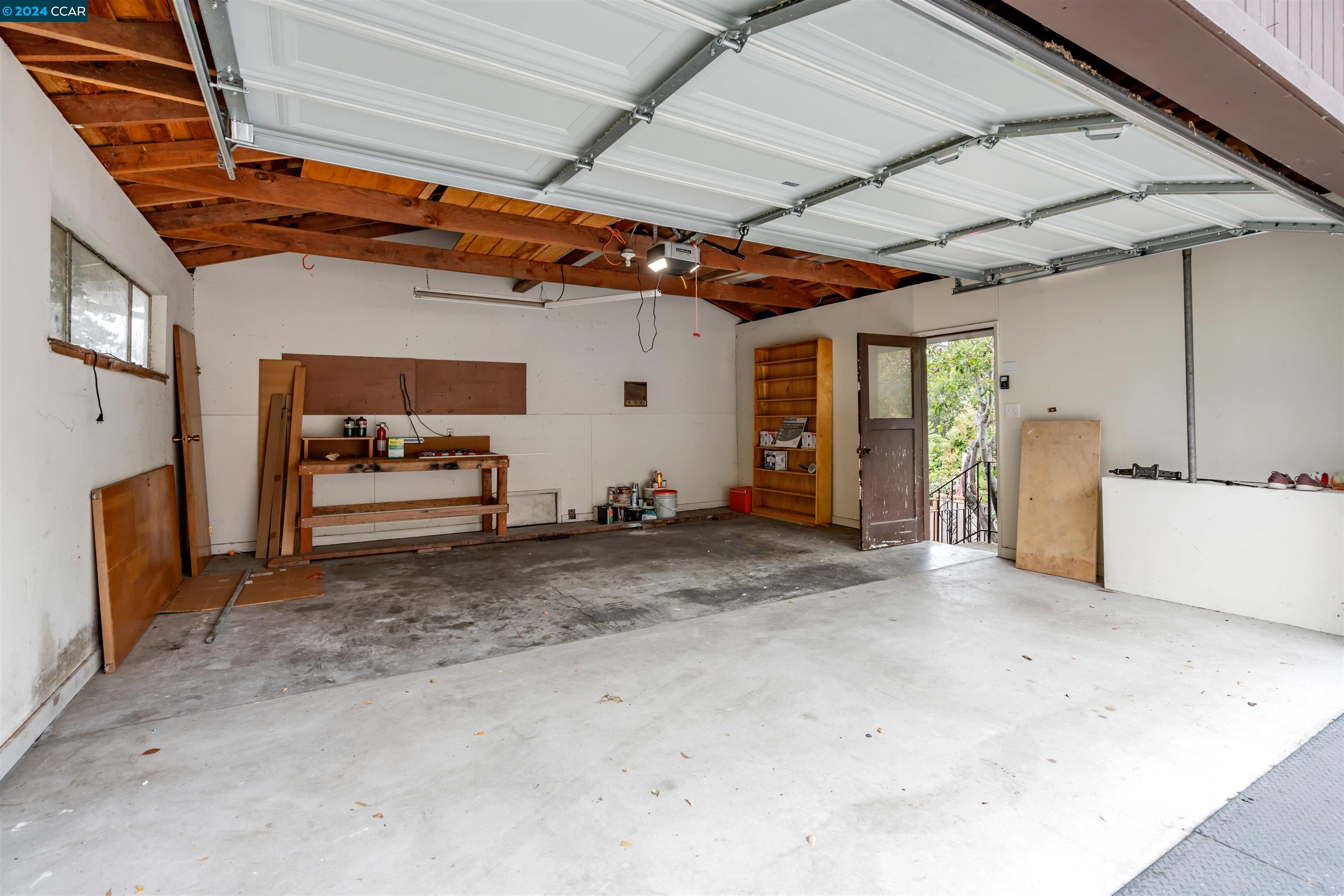 855 Seaview Dr