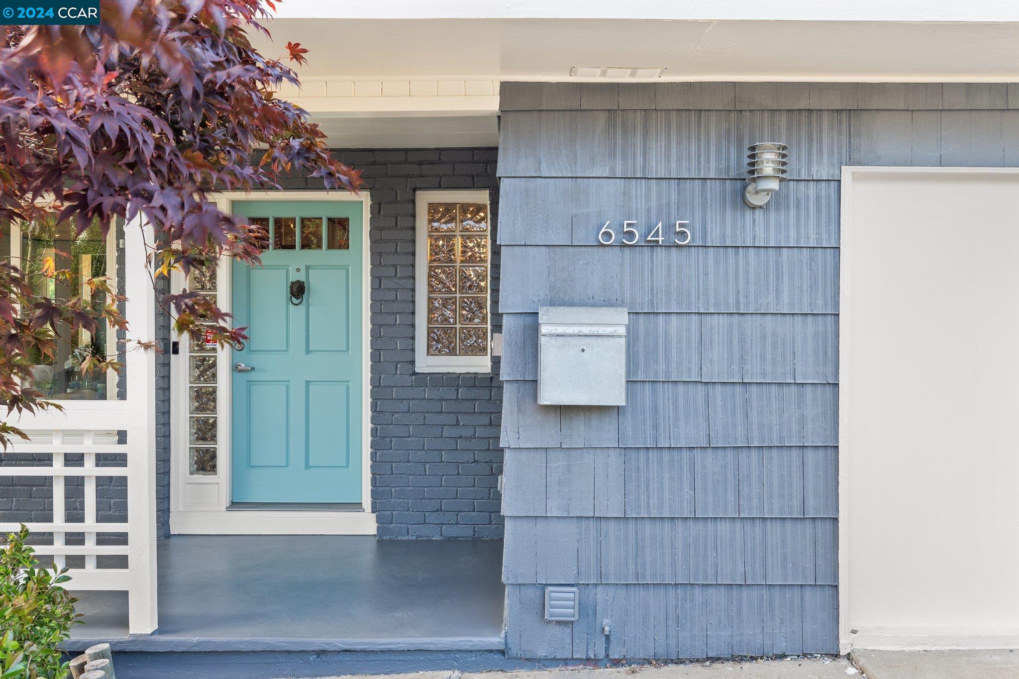 6545 Alta Vista Dr