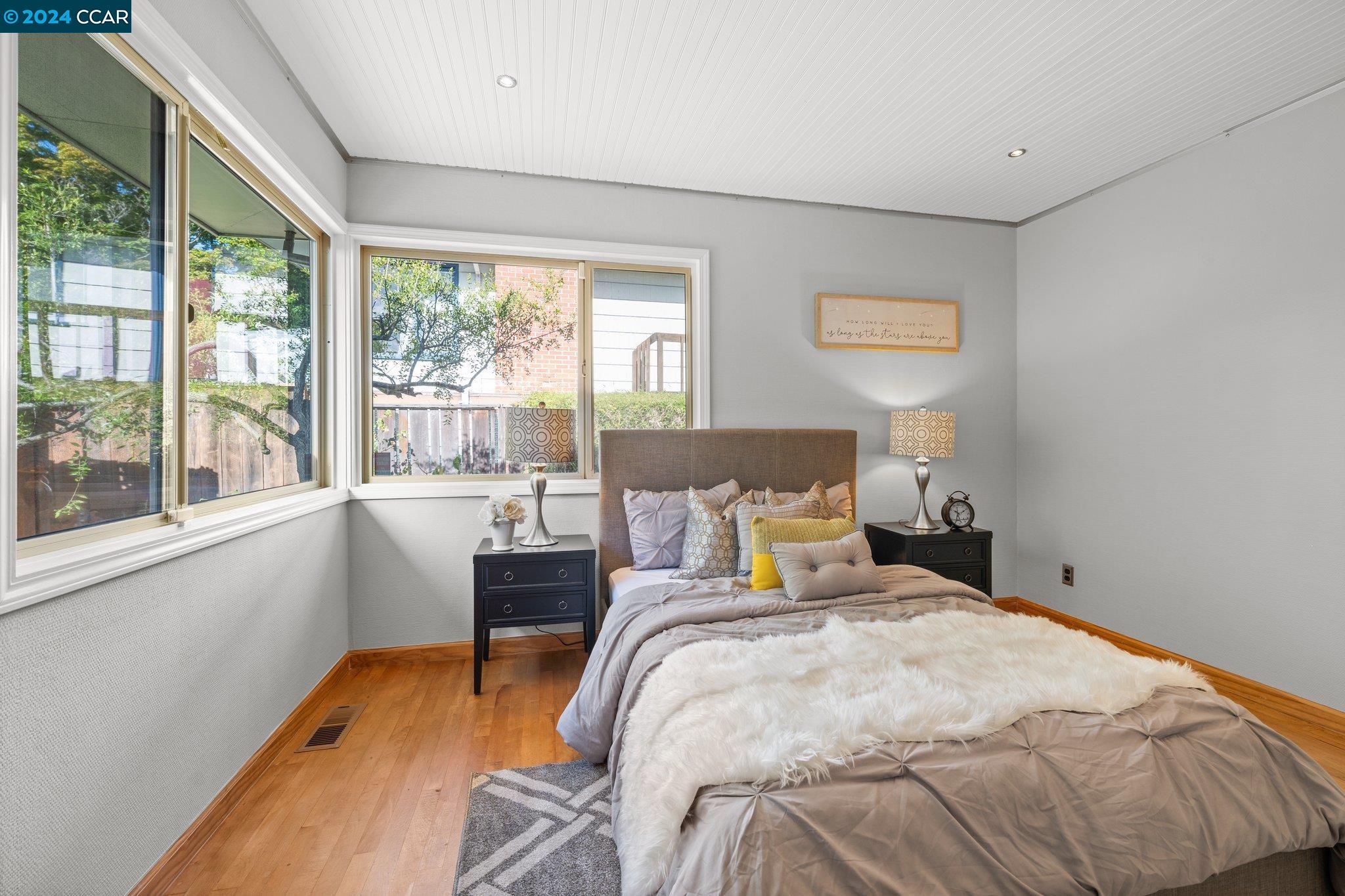 6545 Alta Vista Dr