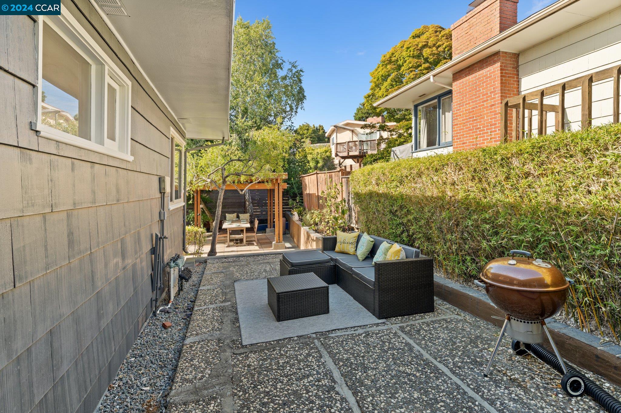 6545 Alta Vista Dr