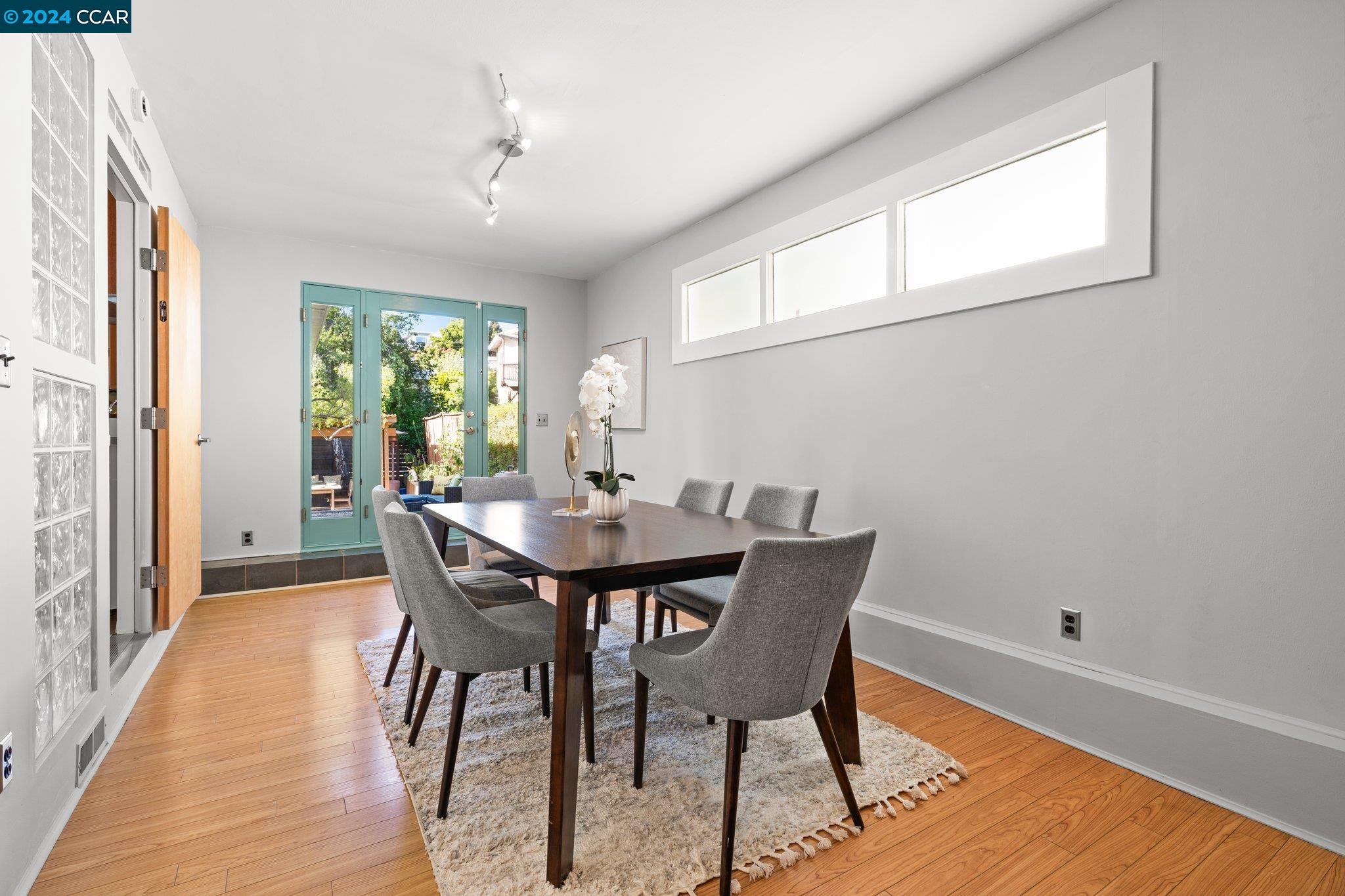 6545 Alta Vista Dr