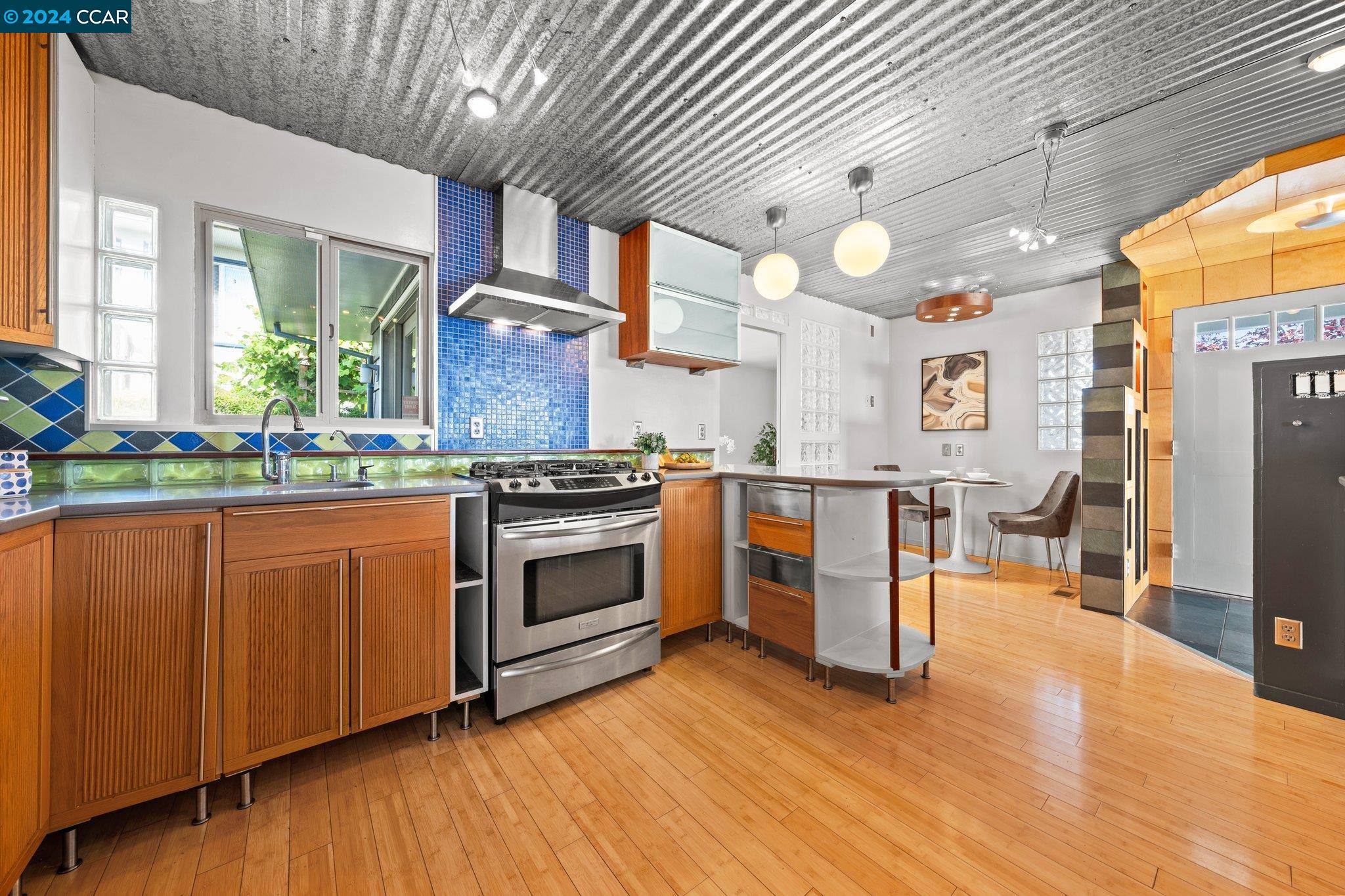 6545 Alta Vista Dr