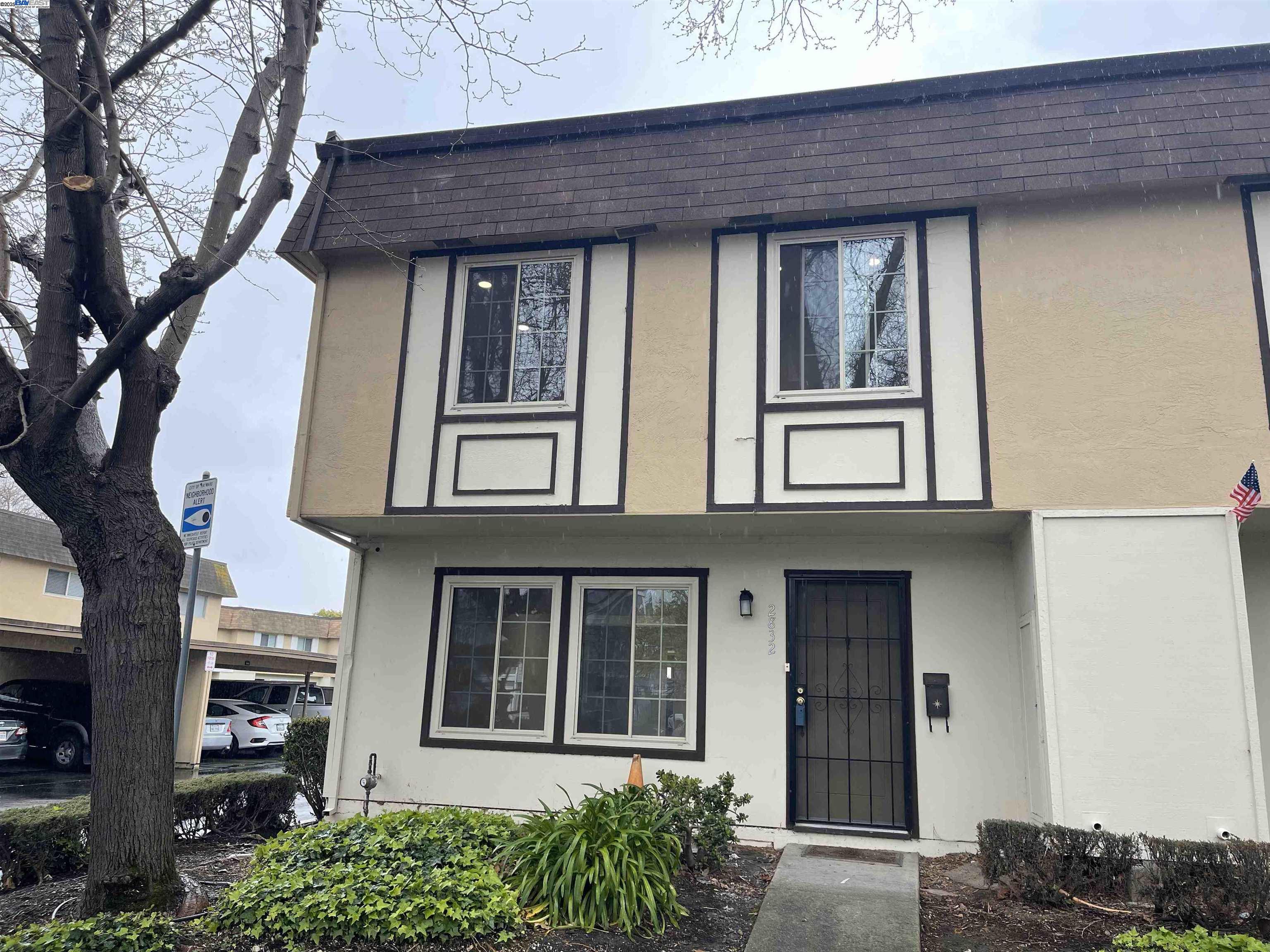 2832 Oliver Dr