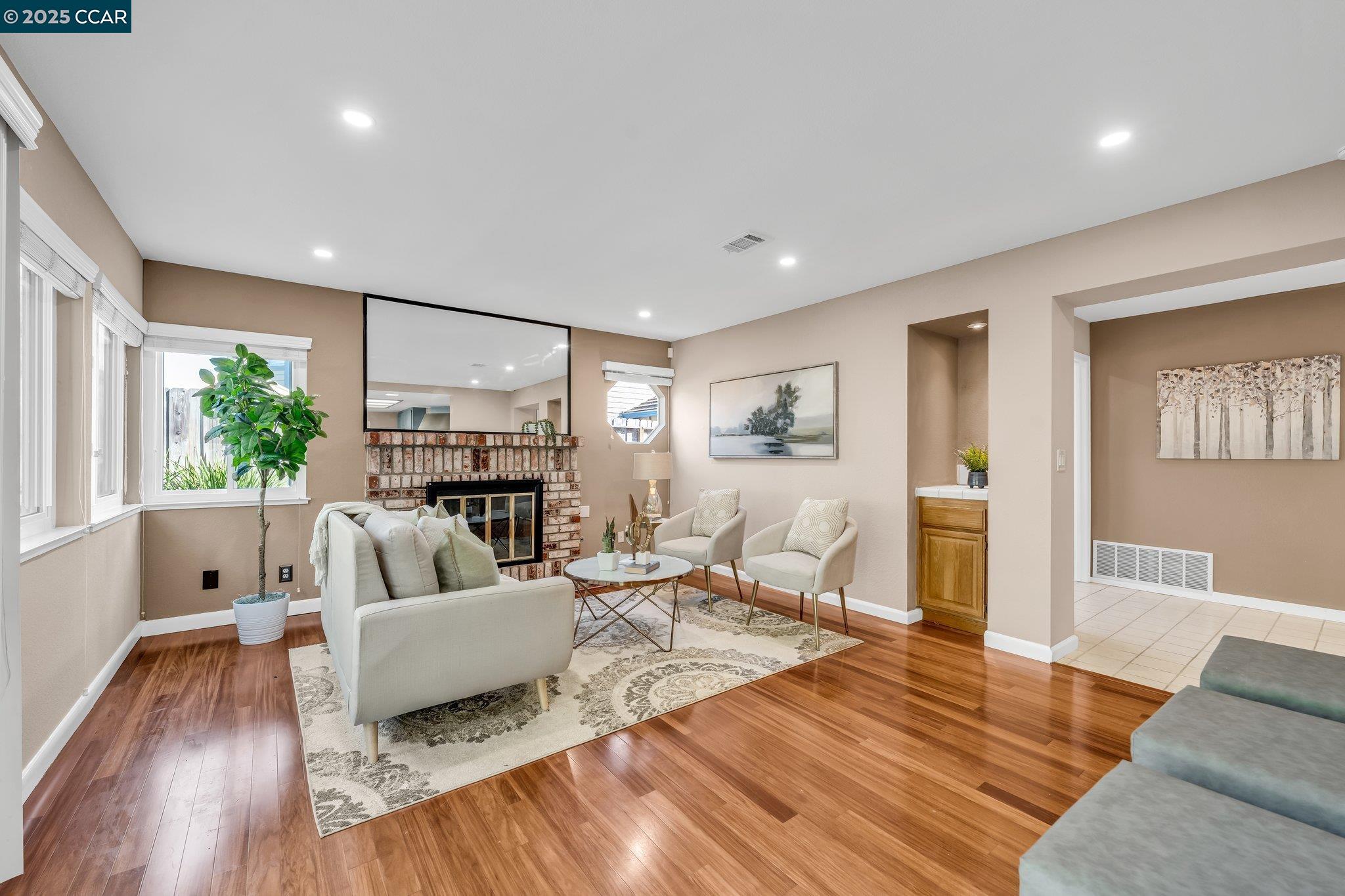 166 Shepard St