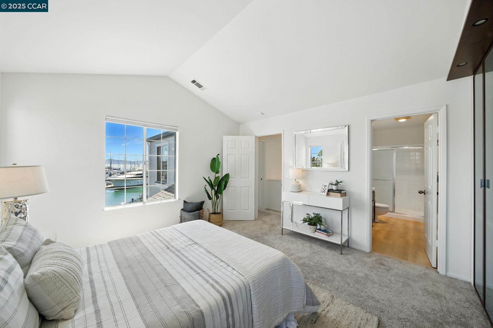 505 Commodore Dr