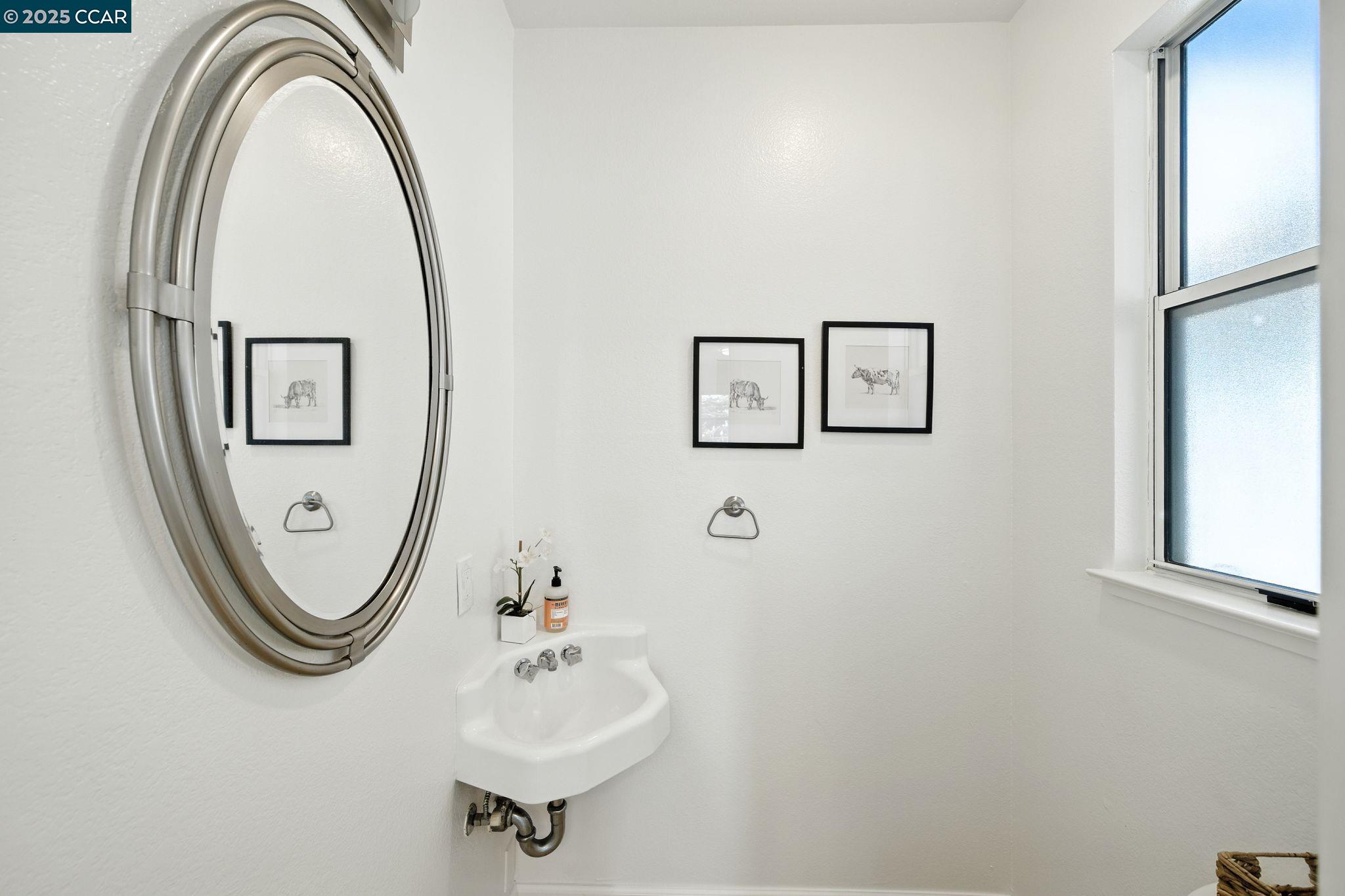 505 Commodore Dr