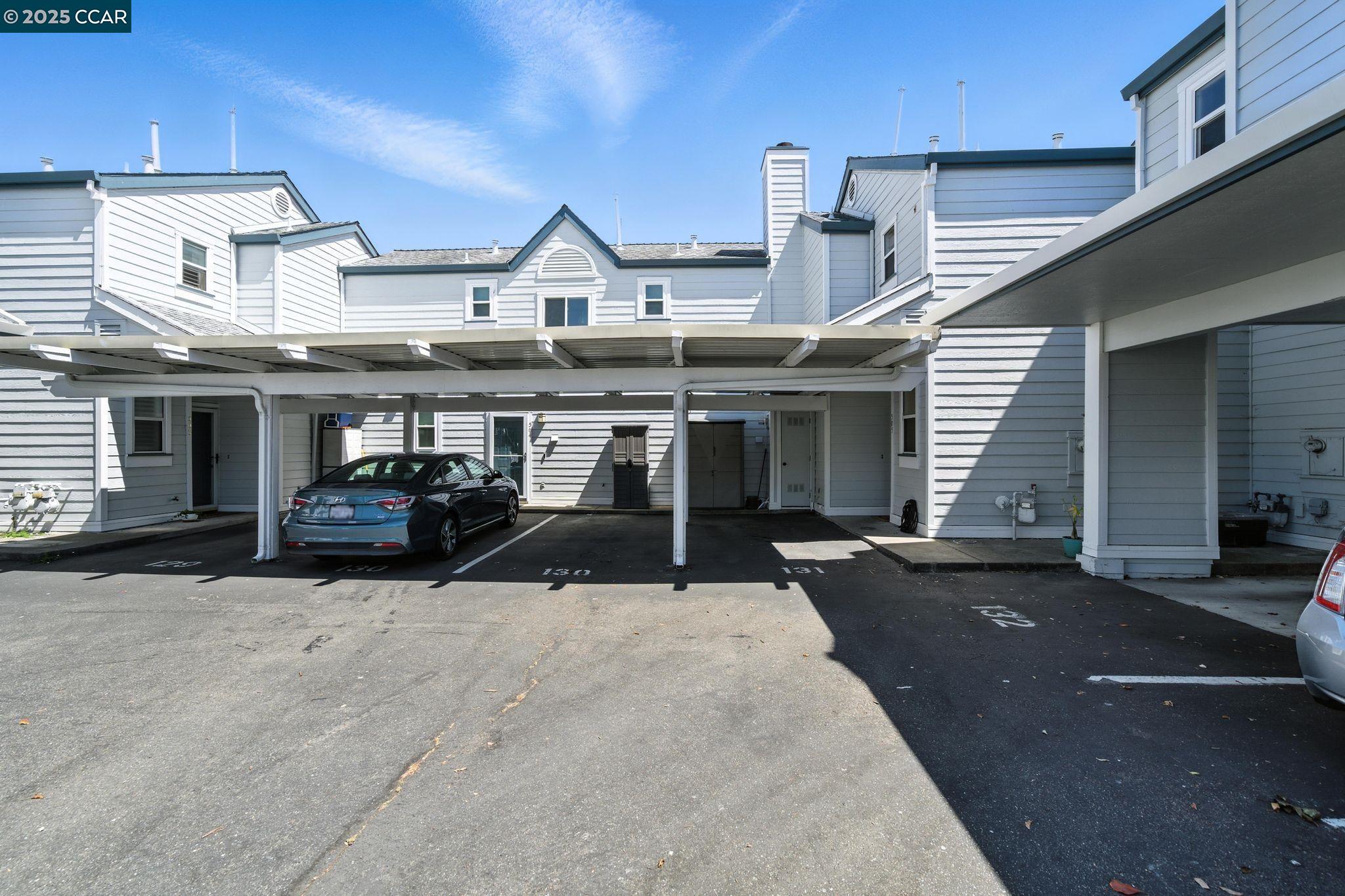 505 Commodore Dr
