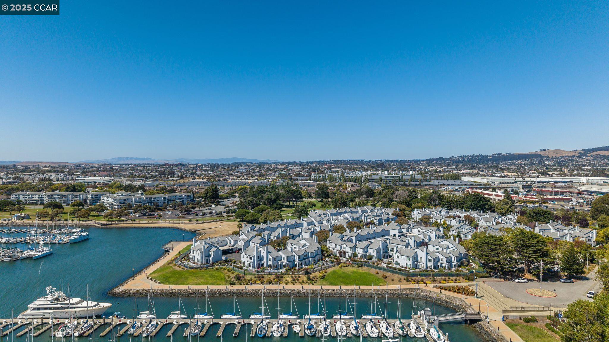 505 Commodore Dr