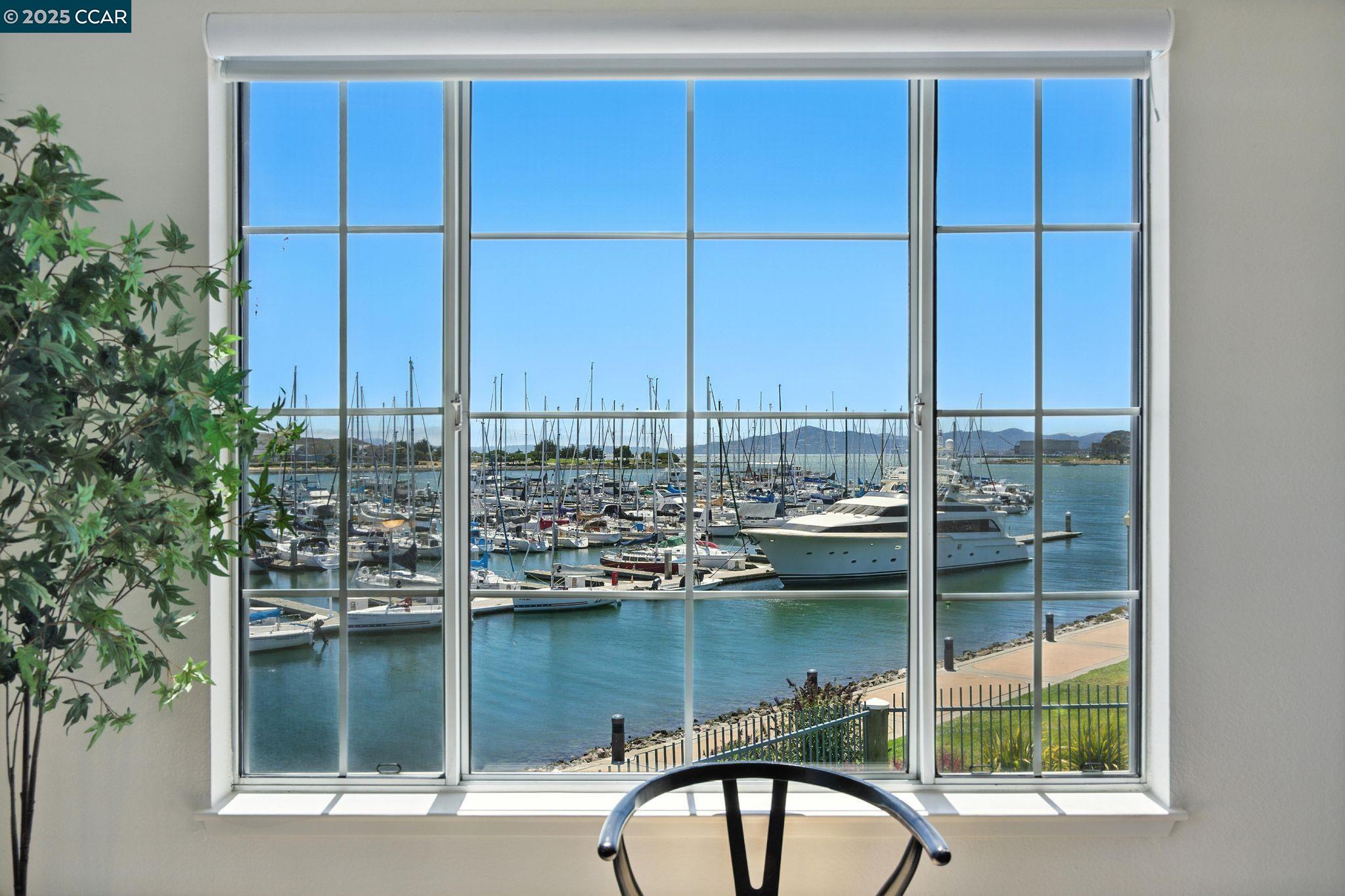 505 Commodore Dr