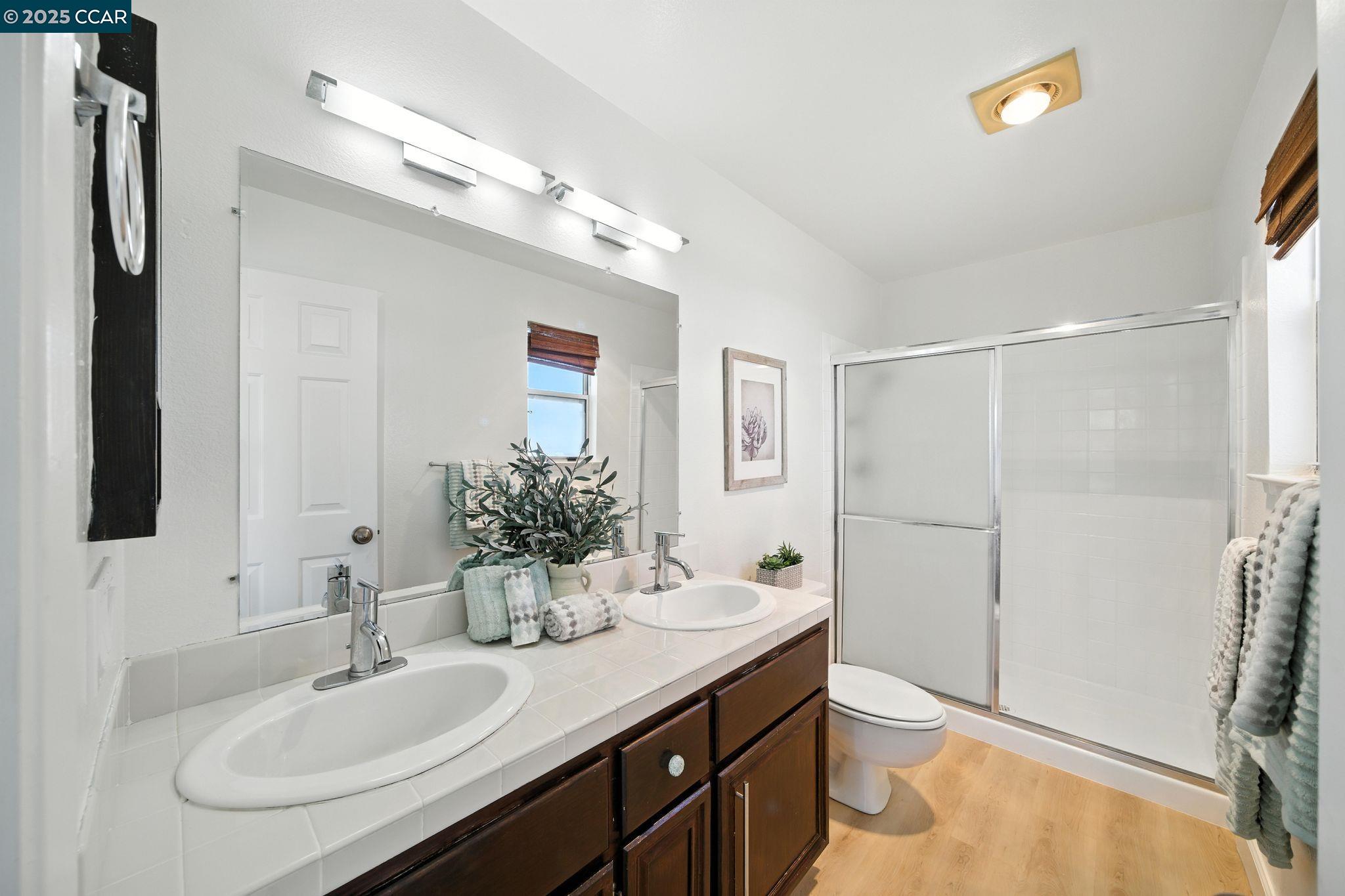 505 Commodore Dr