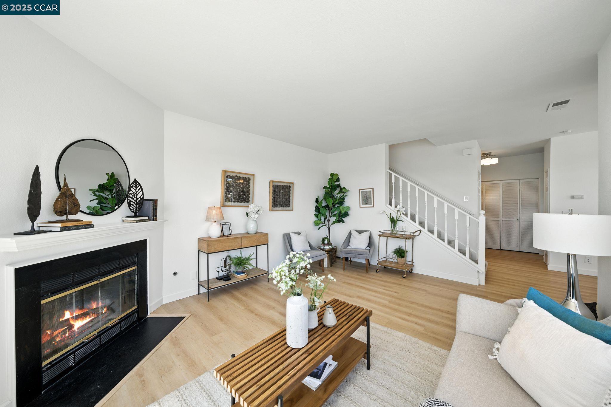 505 Commodore Dr