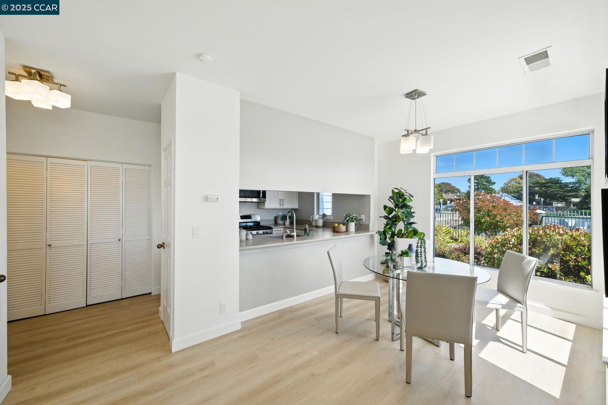 505 Commodore Dr