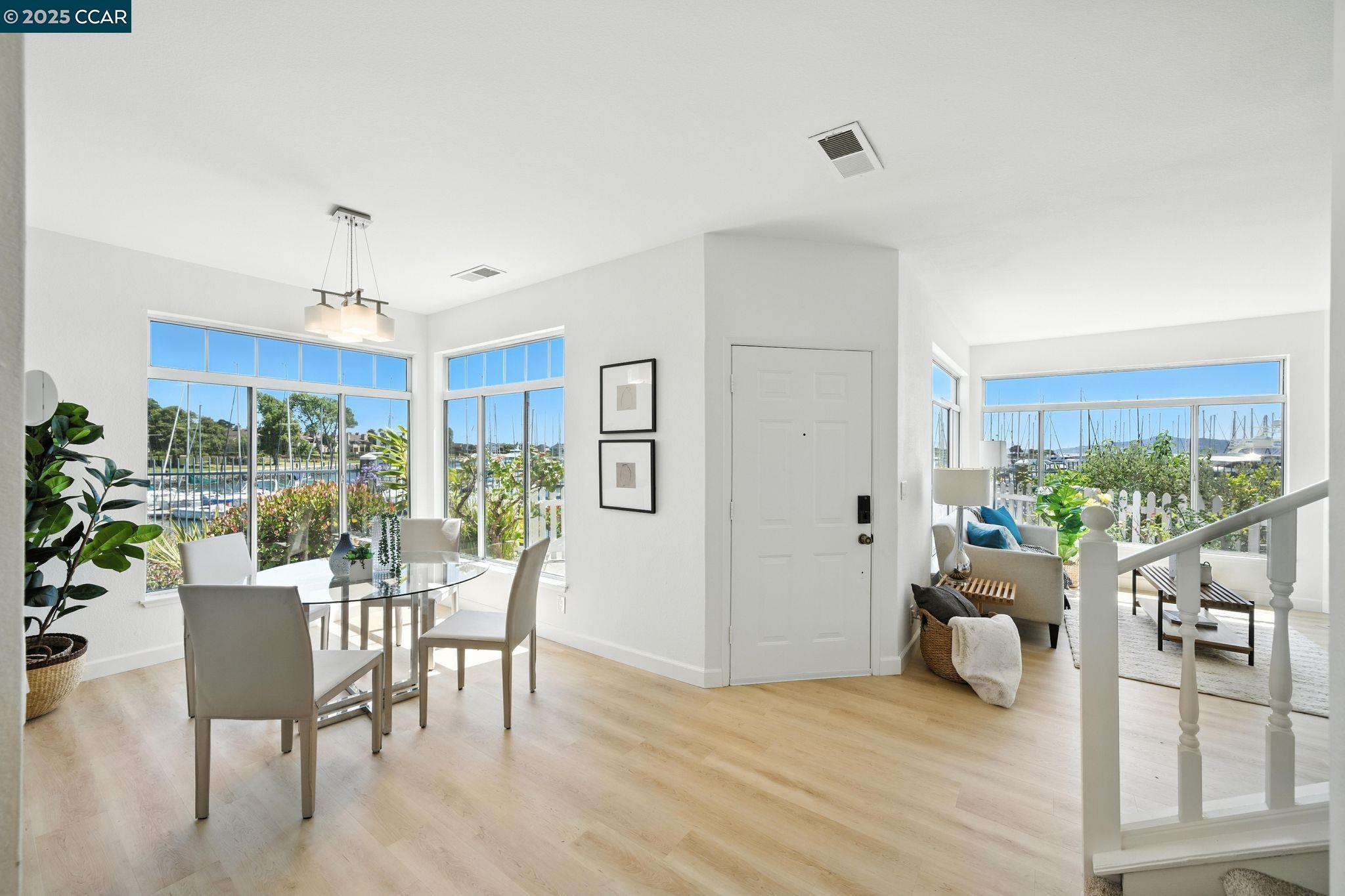 505 Commodore Dr