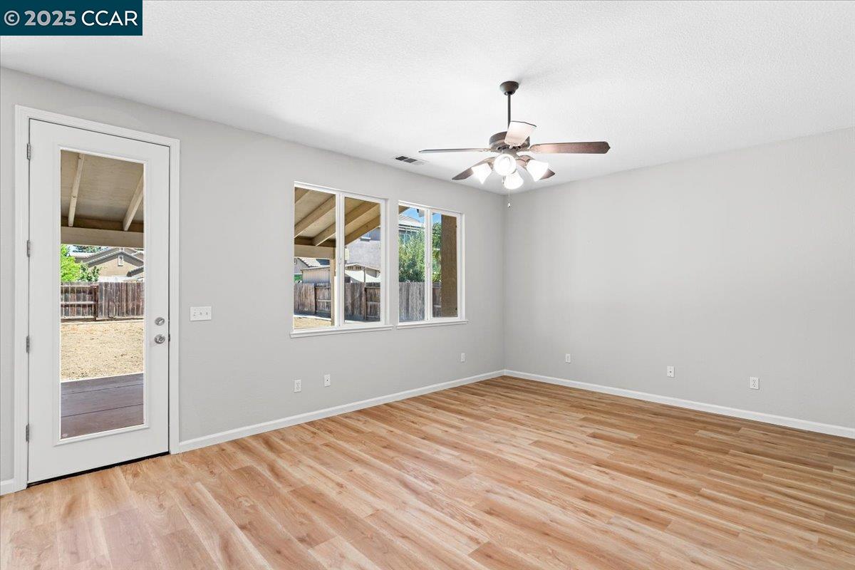 4540 Sunny Oak Dr