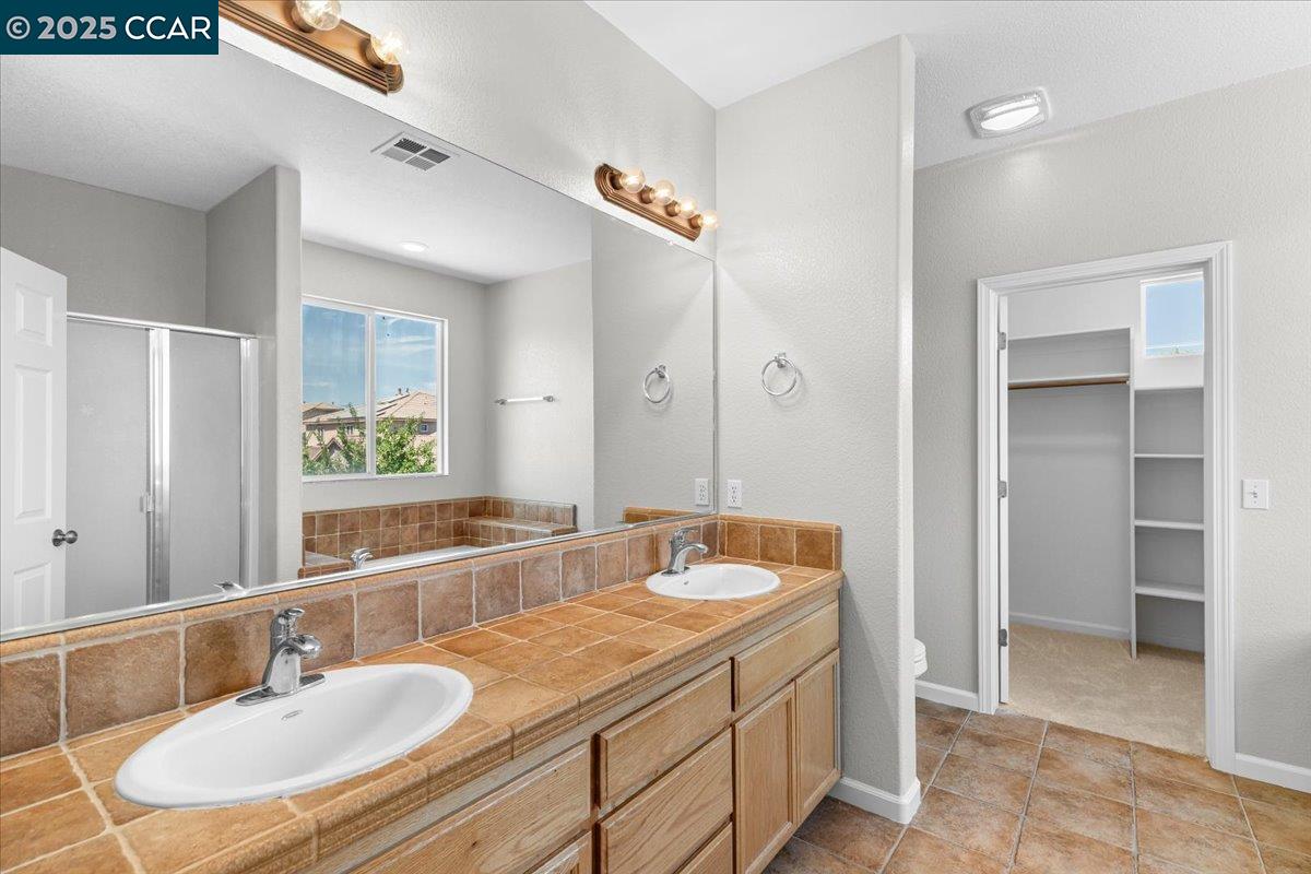 4540 Sunny Oak Dr