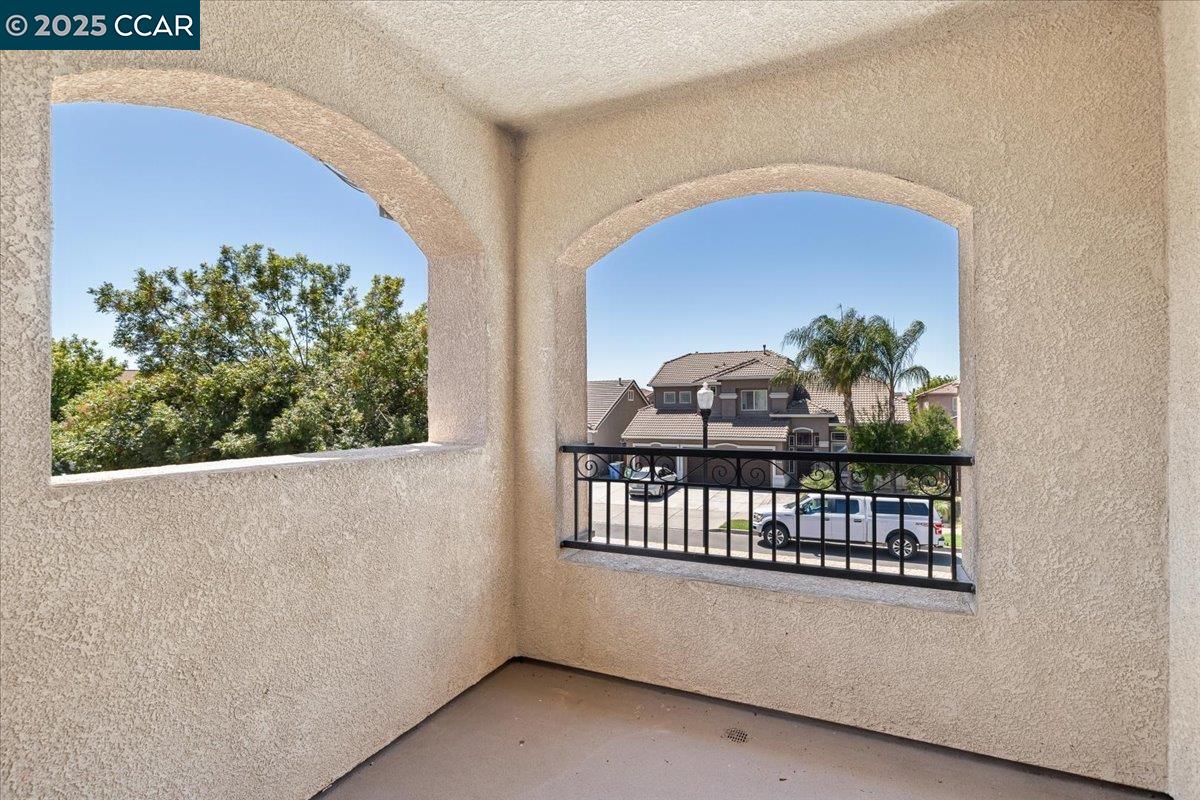 4540 Sunny Oak Dr