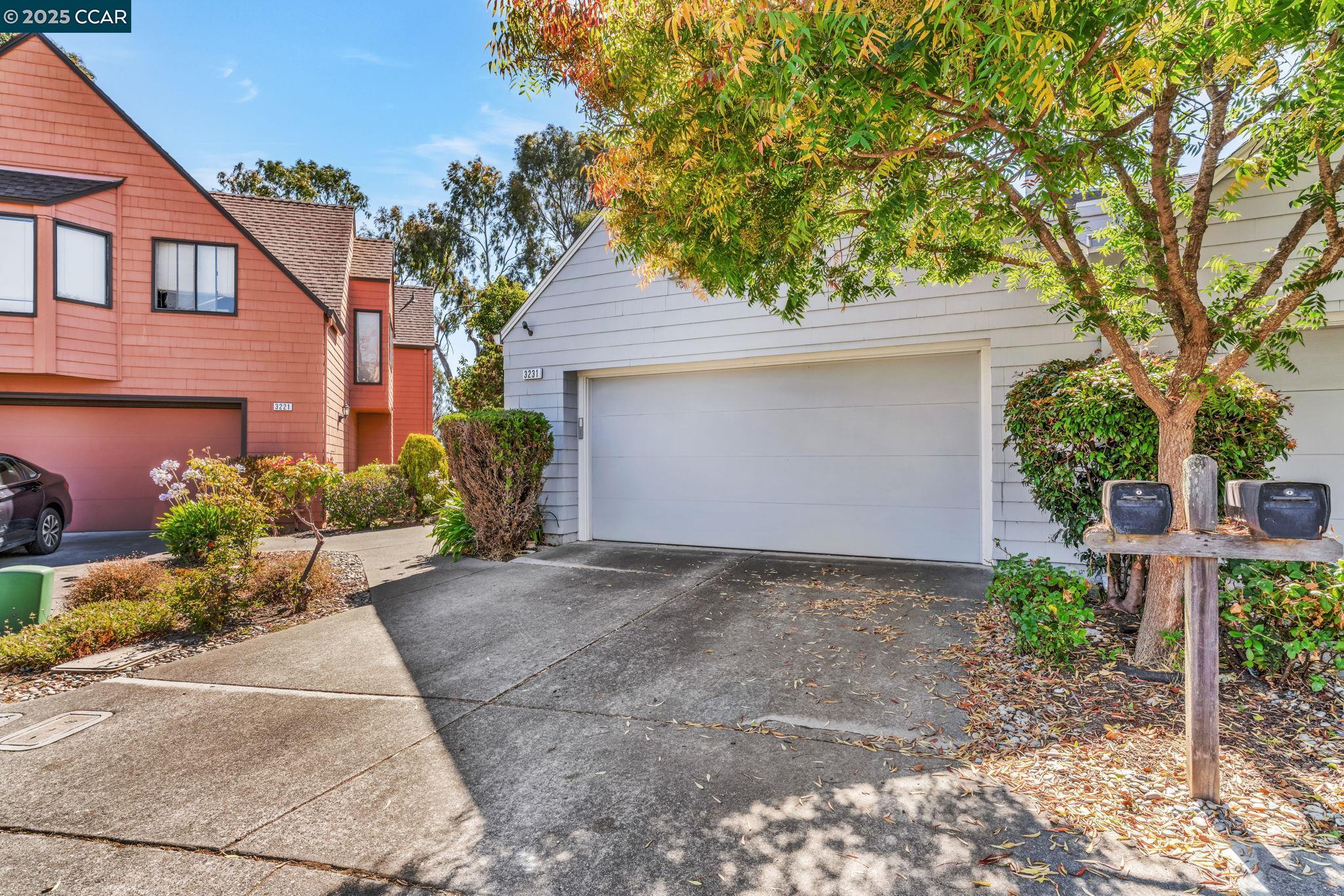 3231 Southridge Dr
