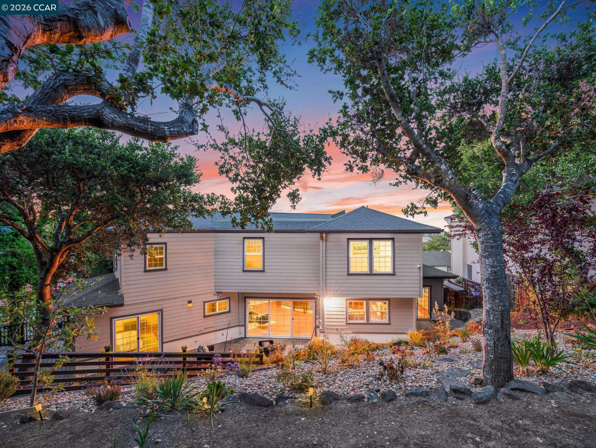 8 Millbrae Cir