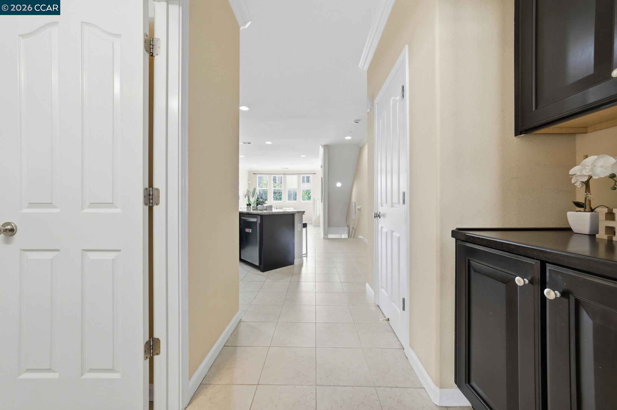 252 Sullivan Way