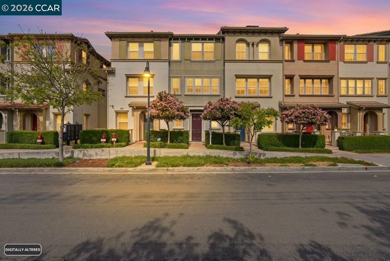 252 Sullivan Way