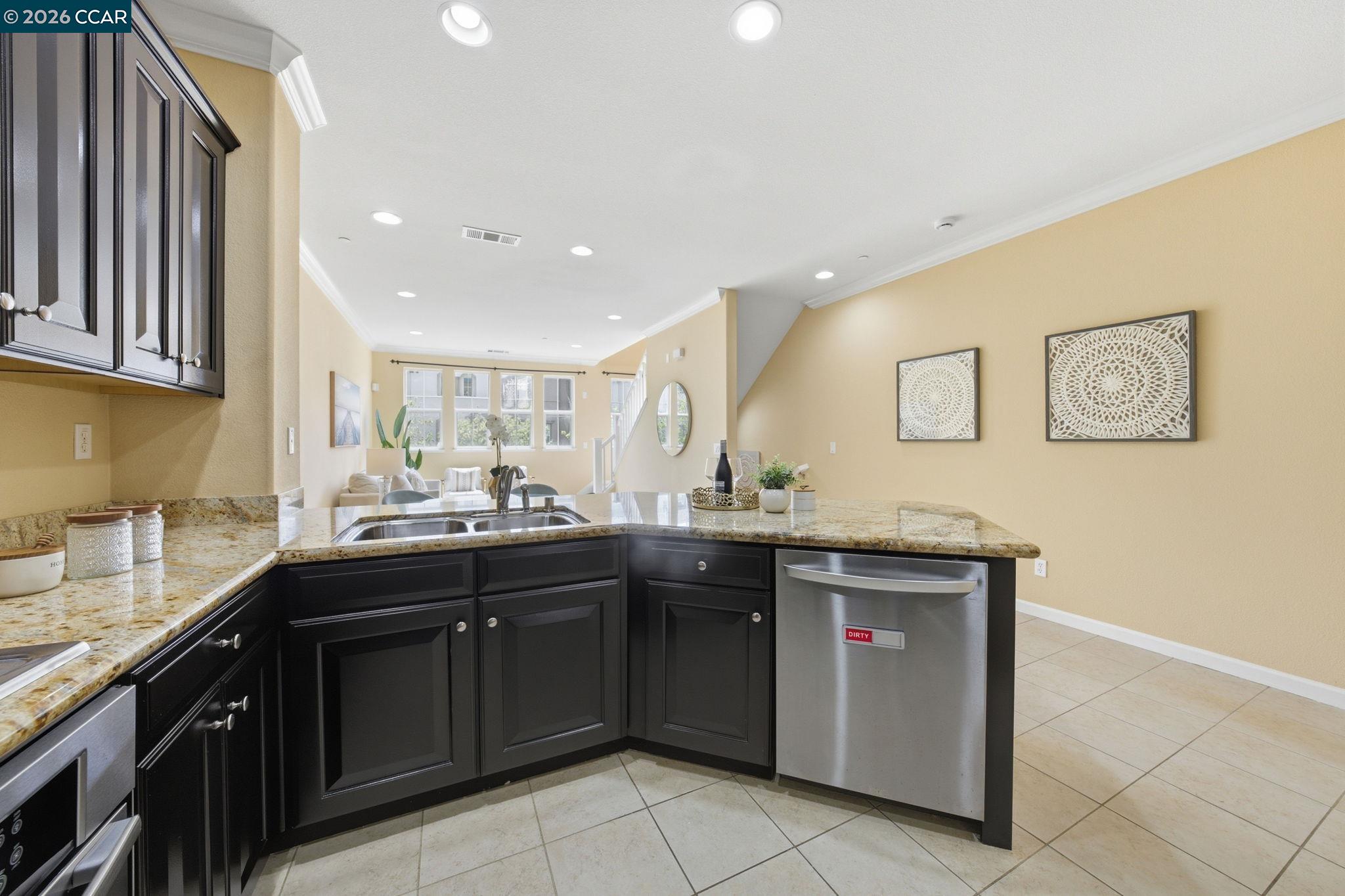 252 Sullivan Way