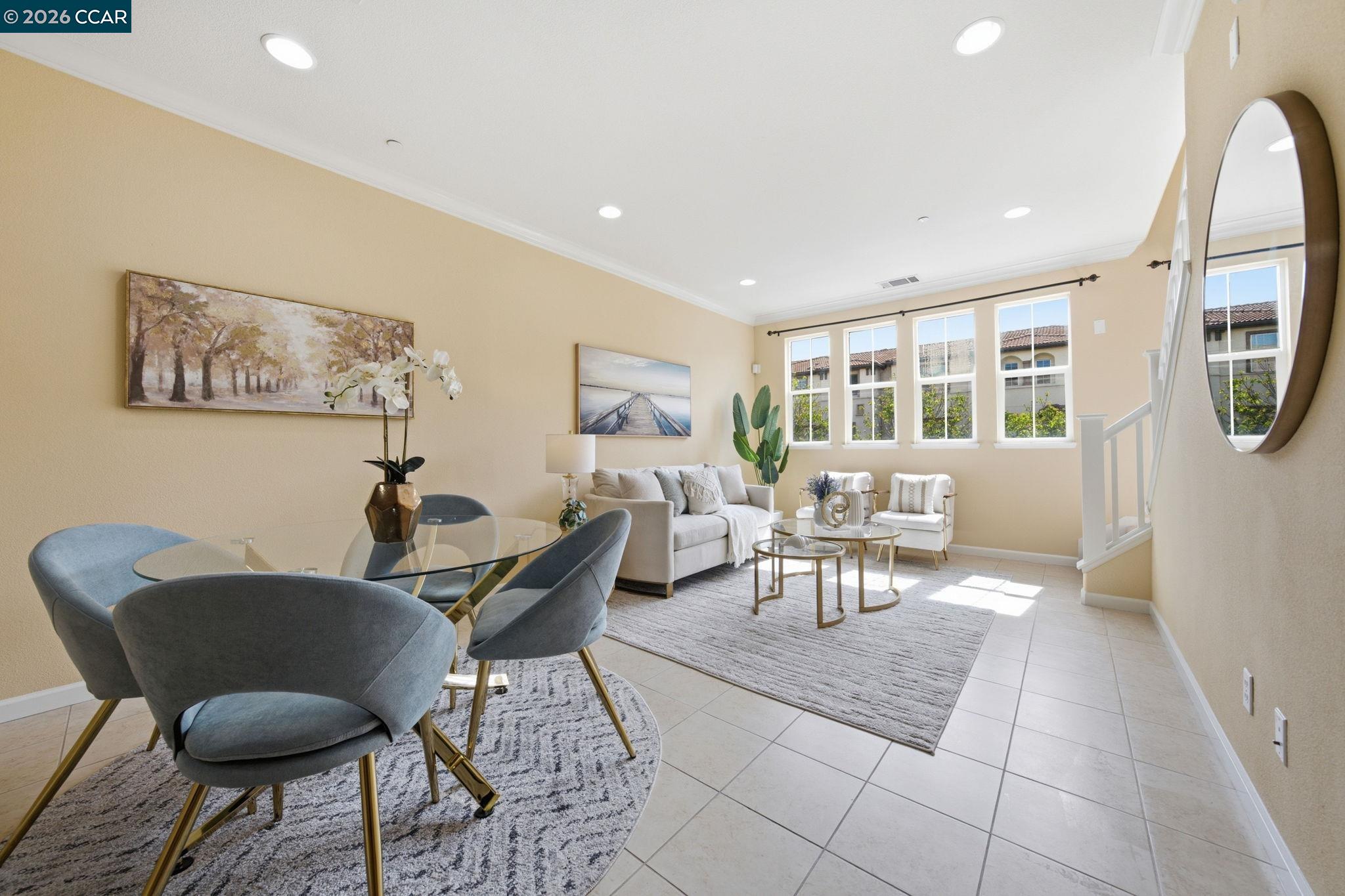 252 Sullivan Way