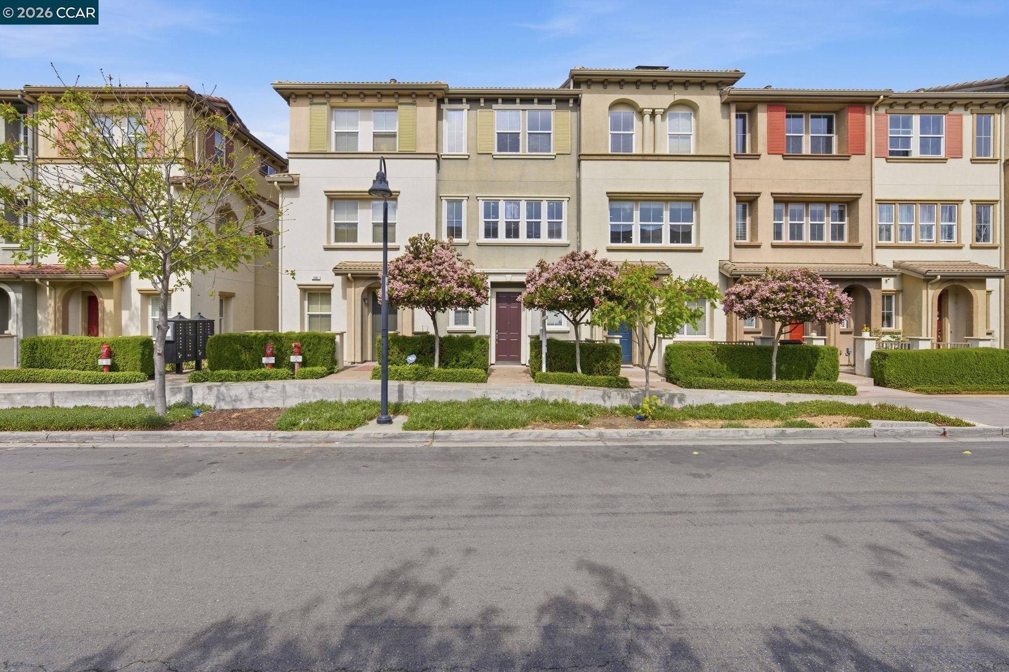 252 Sullivan Way