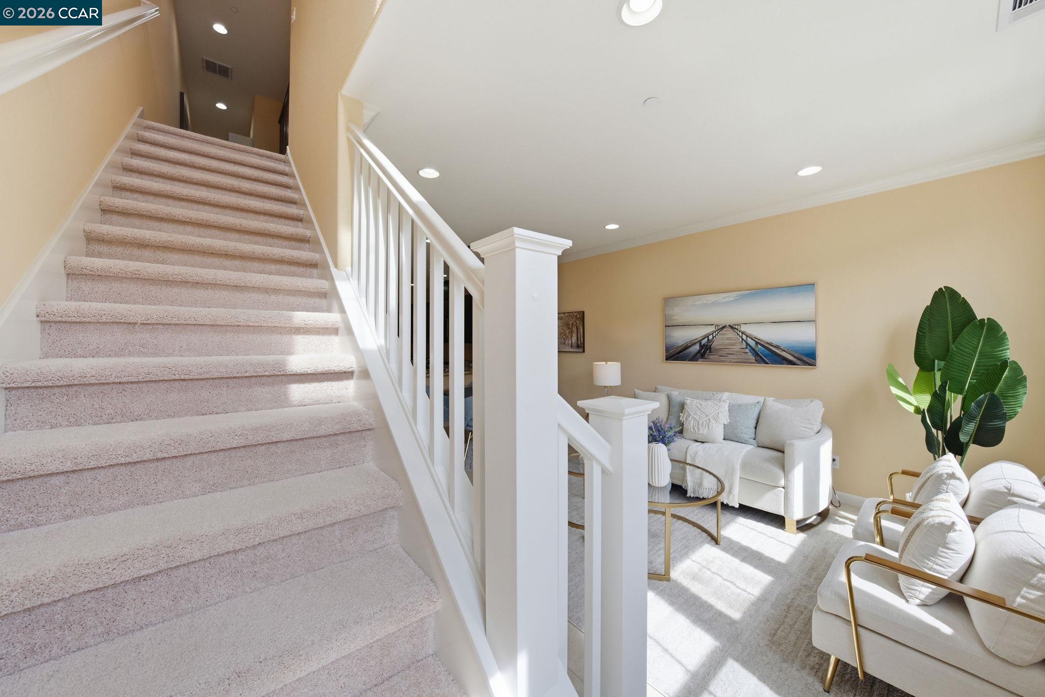 252 Sullivan Way