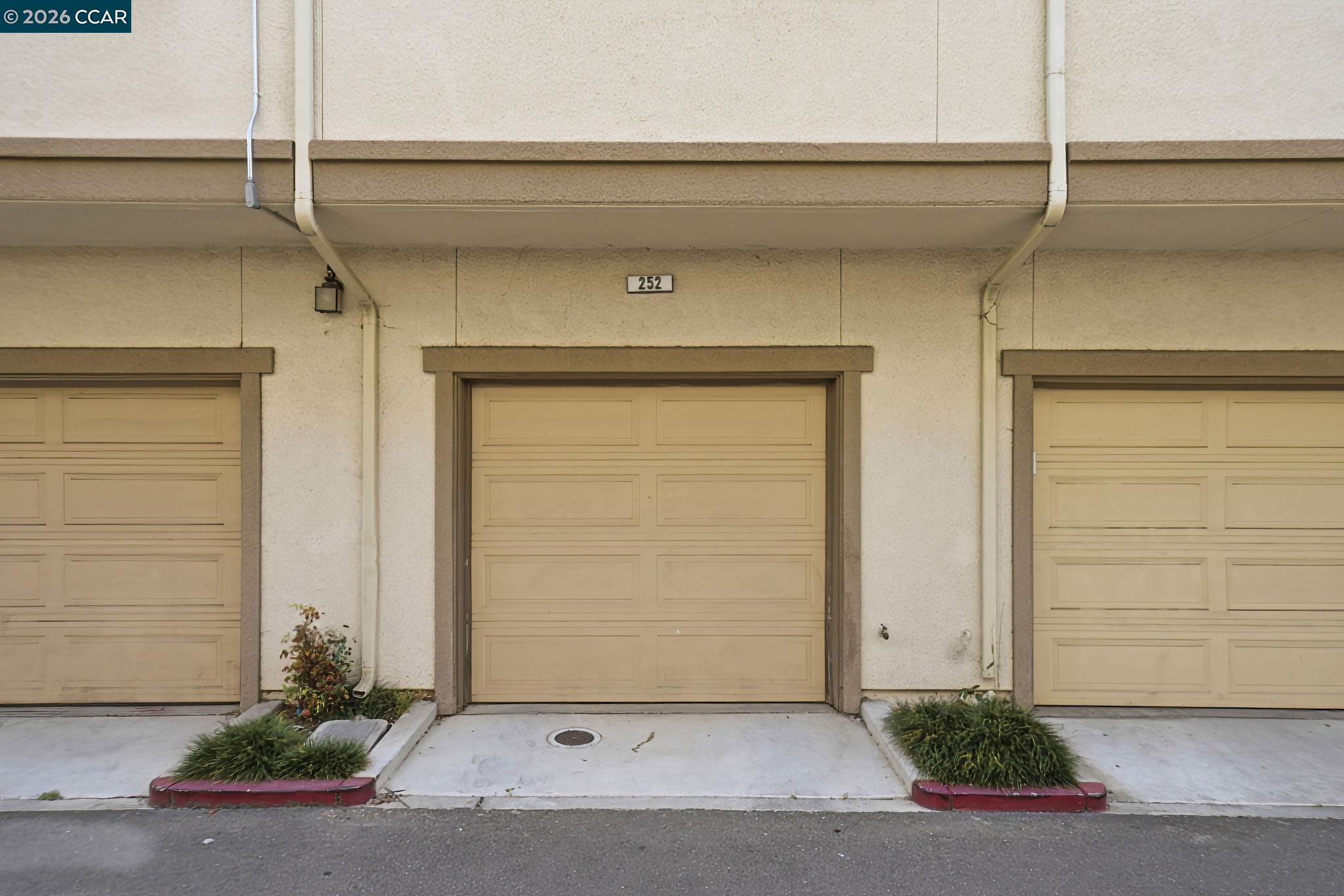 252 Sullivan Way