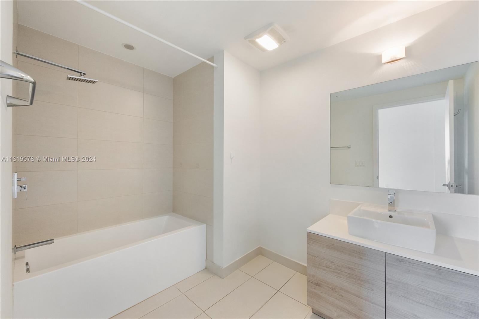 10201 E Bay Harbor Dr Unit: PH3