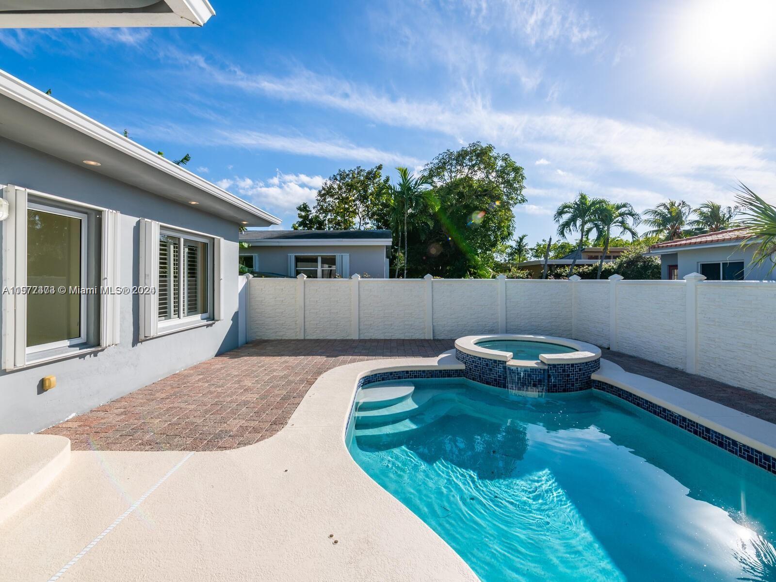 9272 Byron Ave