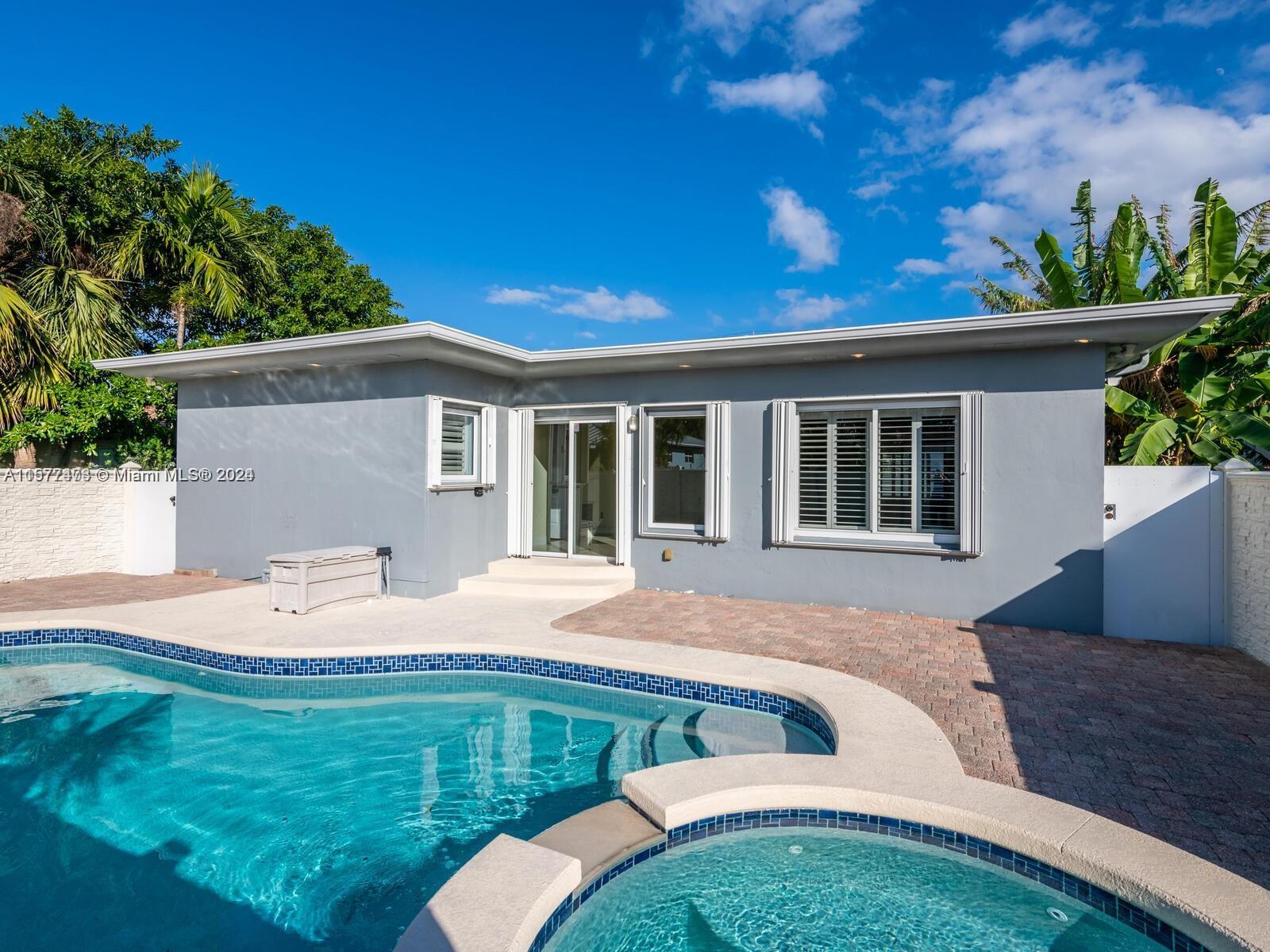 9272 Byron Ave