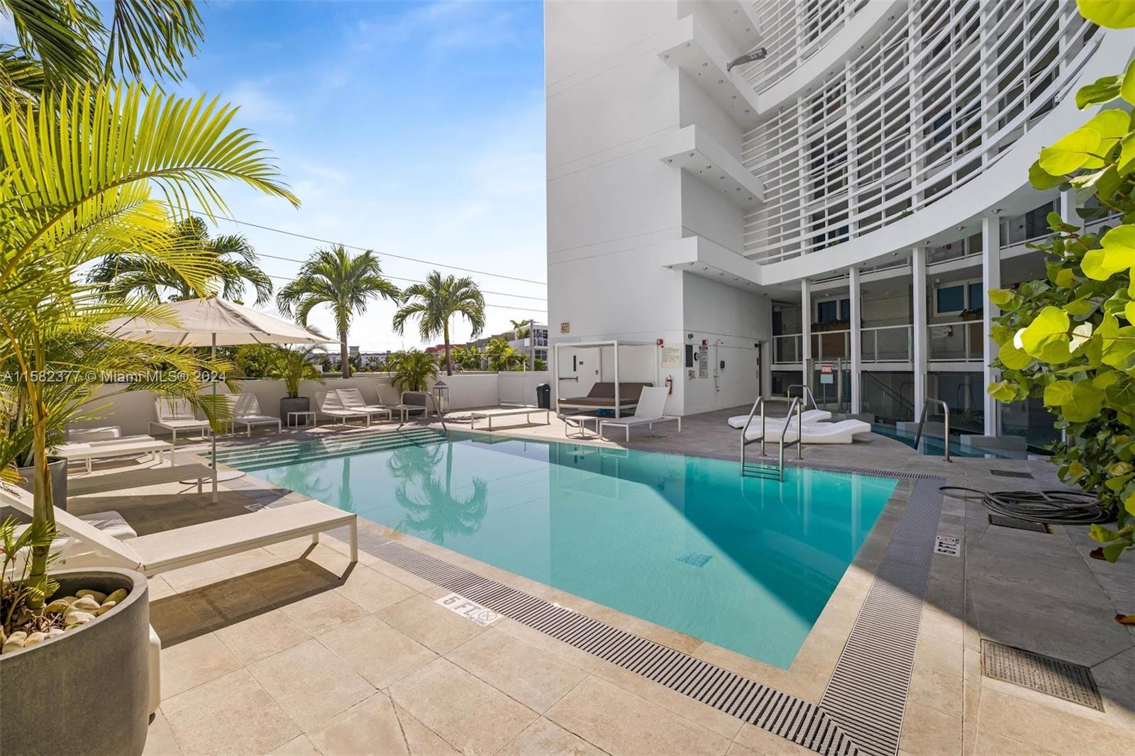 9821 E Bay Harbor Dr # 901