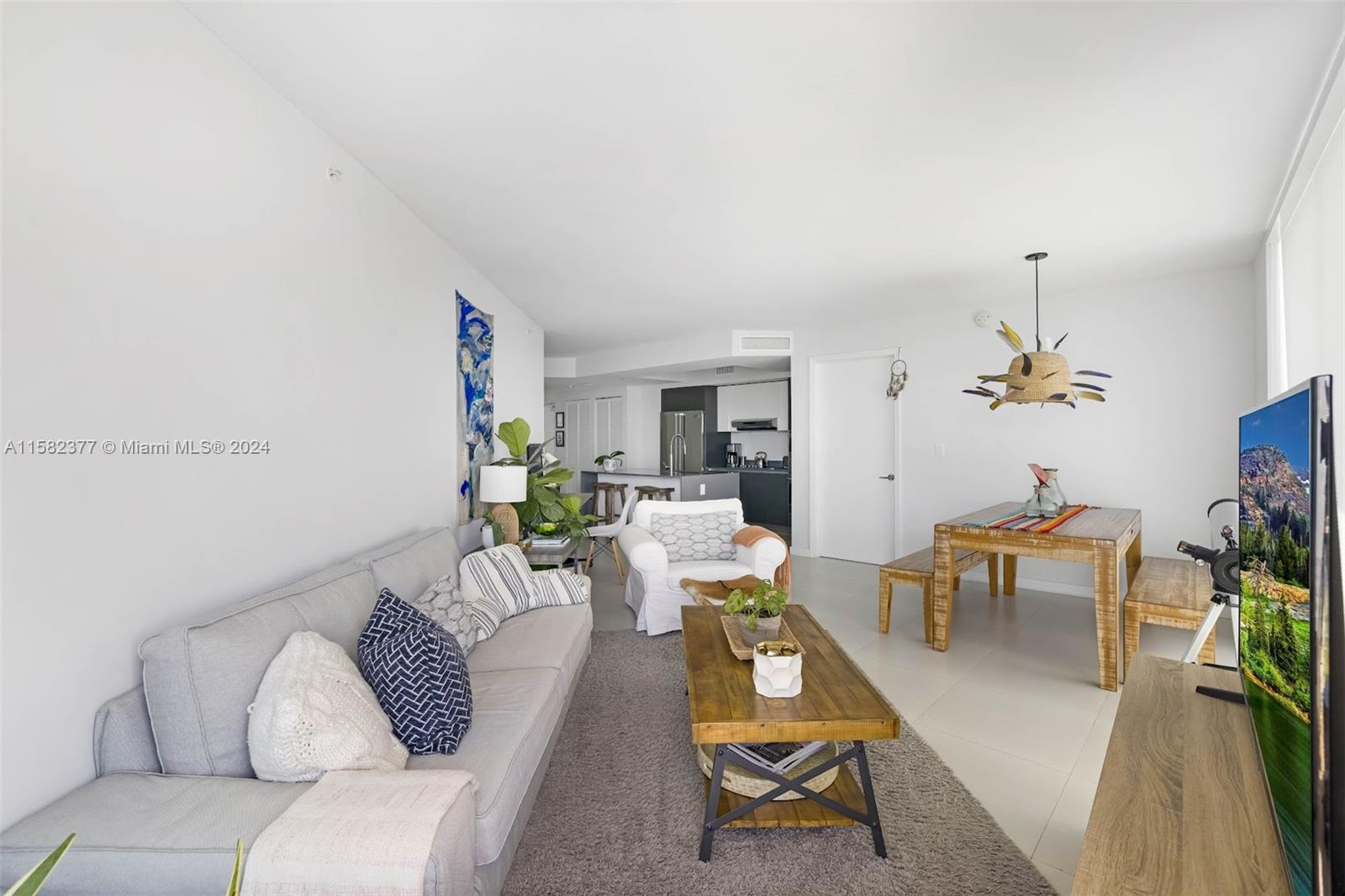 9821 E Bay Harbor Dr # 901