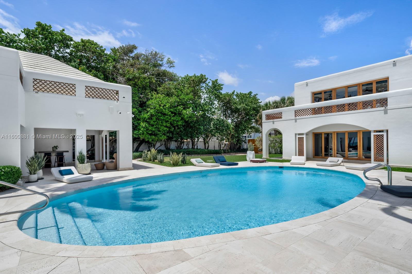 387 Ocean Blvd