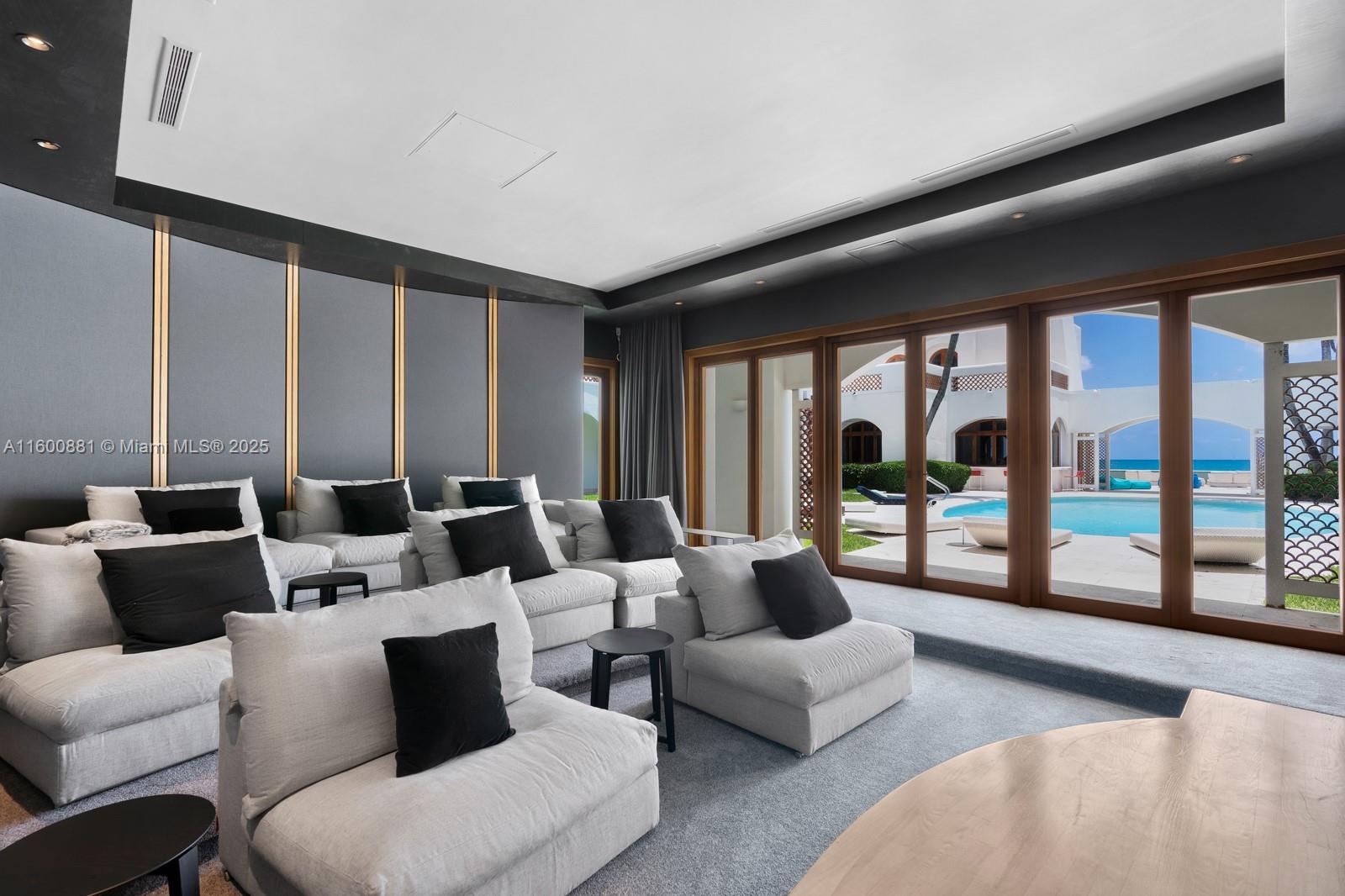 387 Ocean Blvd