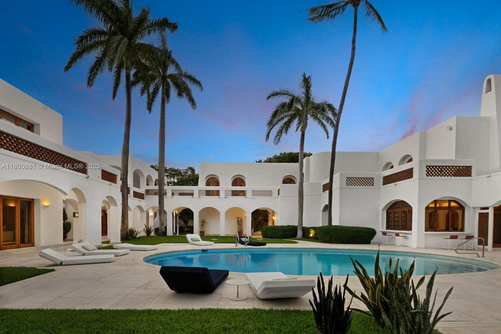 387 Ocean Blvd