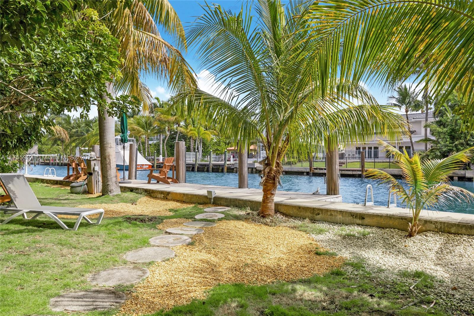 278 S Island Dr