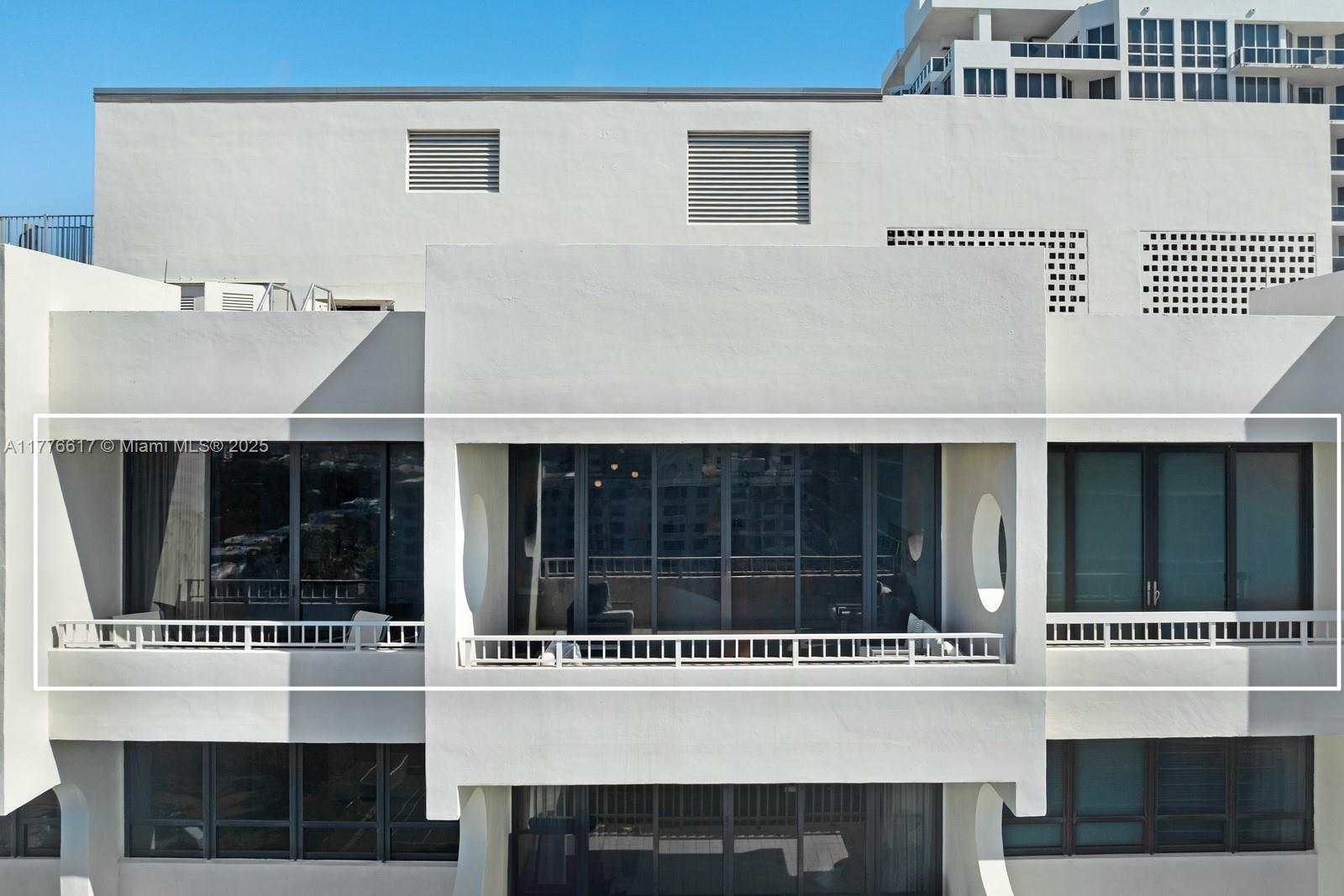 10205 Collins Ave Unit: PH3