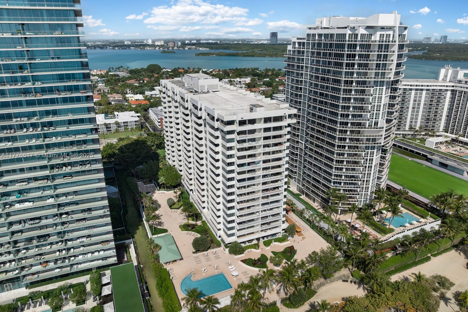 10205 Collins Ave Unit: PH3