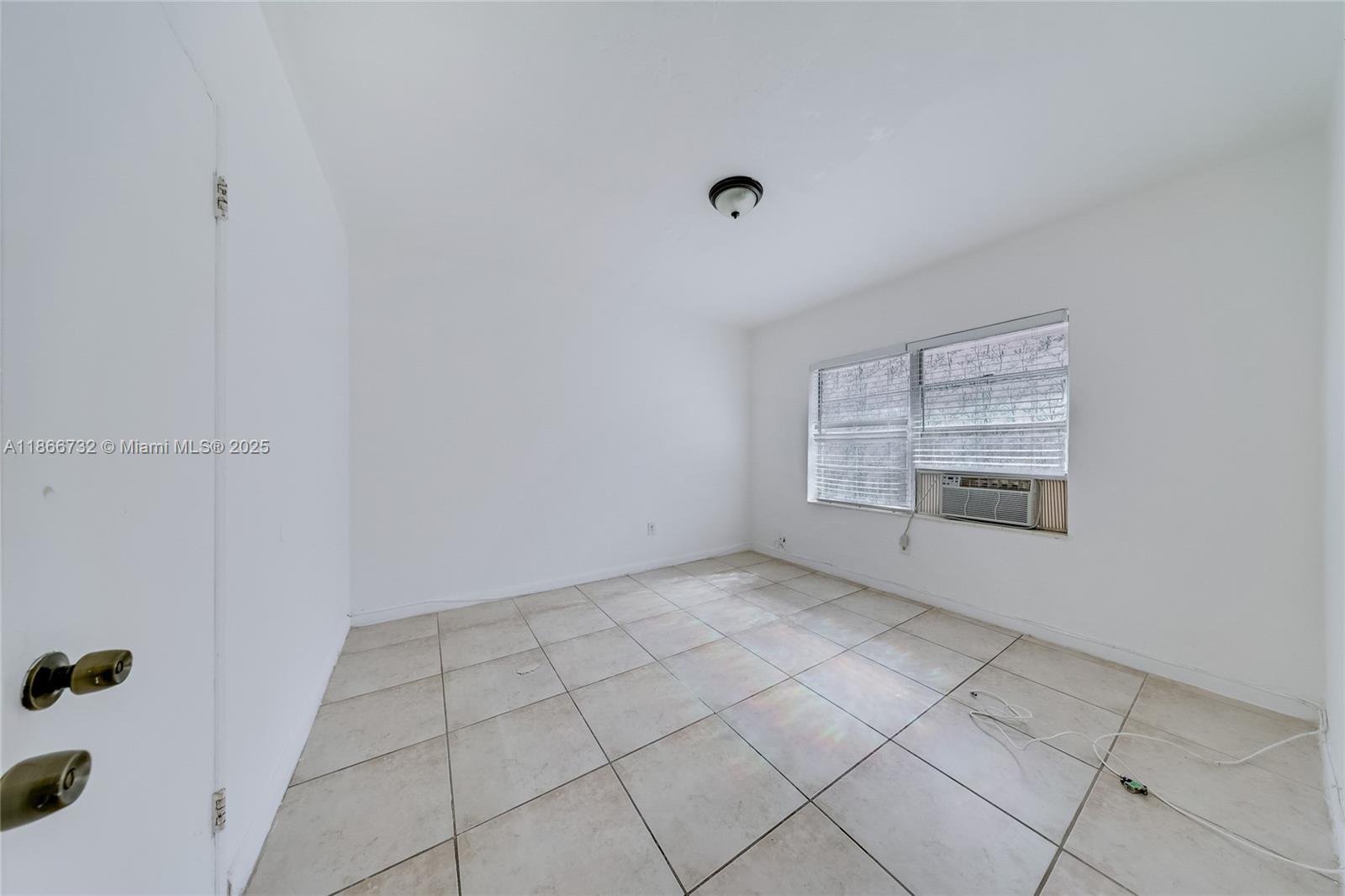 966 Biarritz Dr # 7