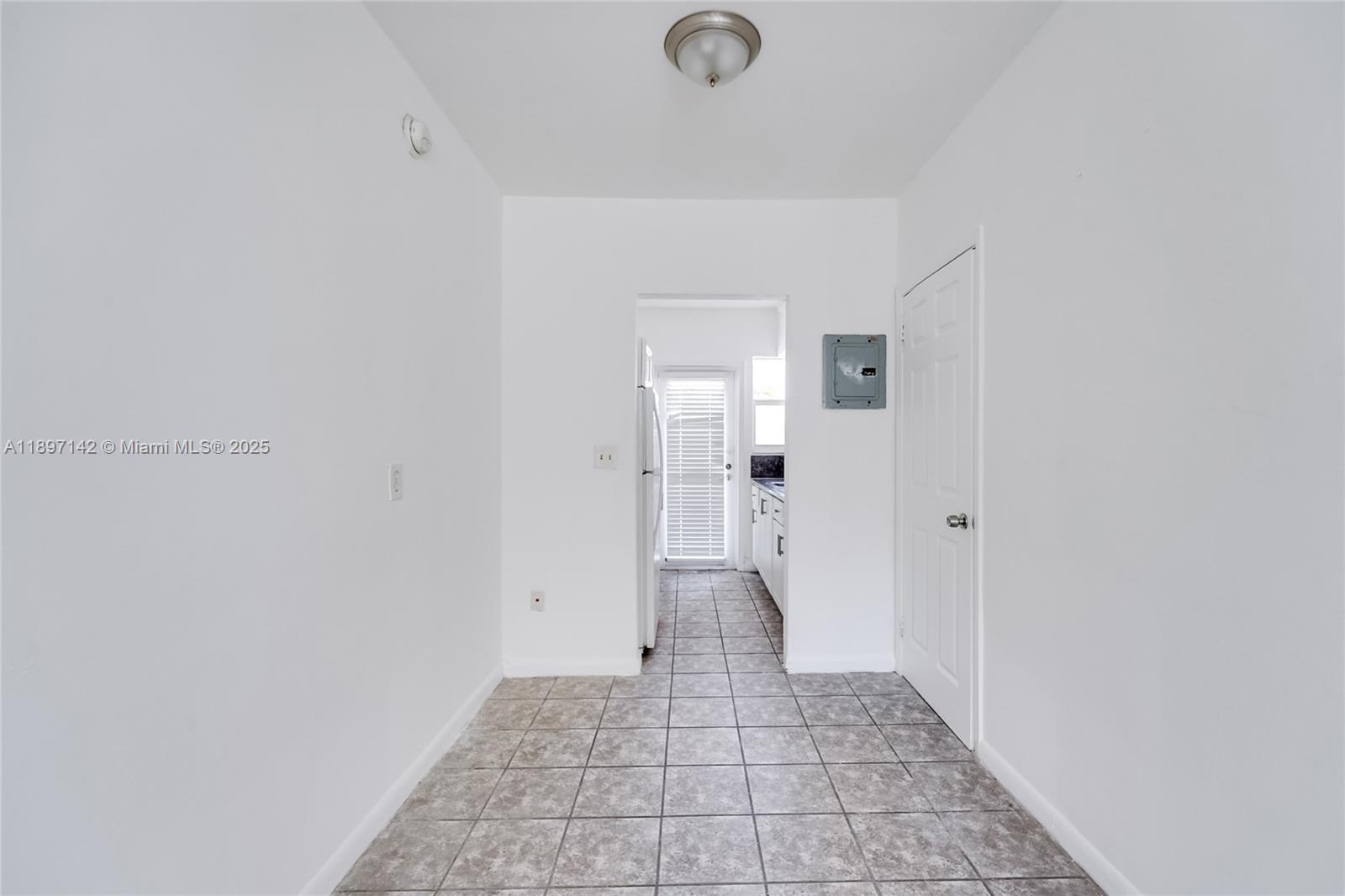 6930 Rue Versailles # 27, Miami Beach Unit: 27