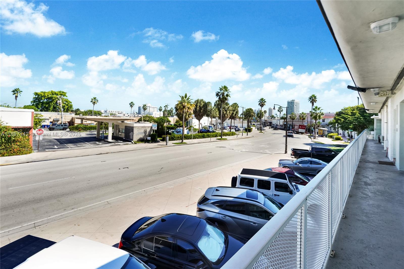 6930 Rue Versailles # 27, Miami Beach Unit: 27